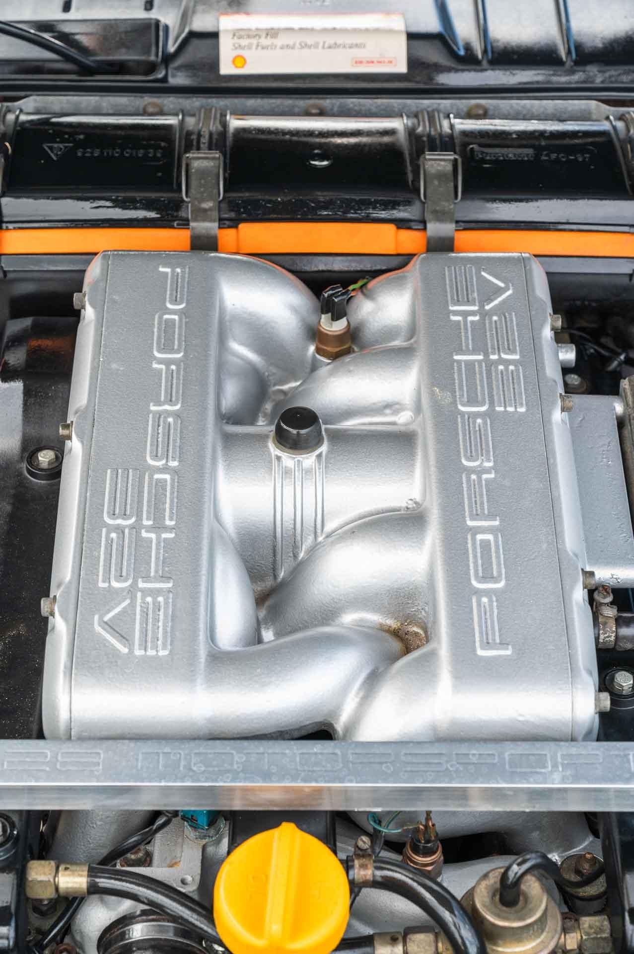 1988 Porsche 928 S4 62