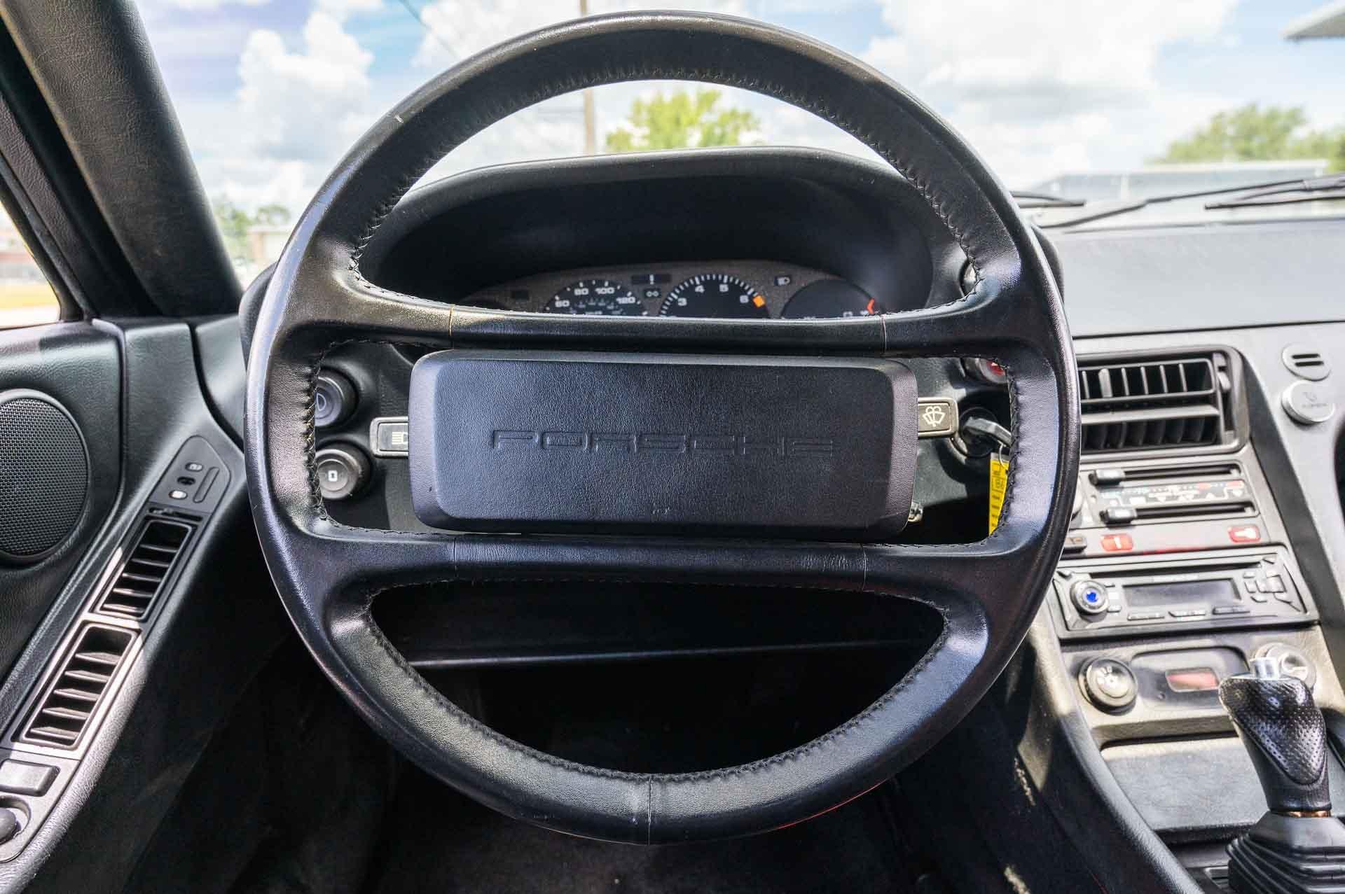 1988 Porsche 928 S4 55
