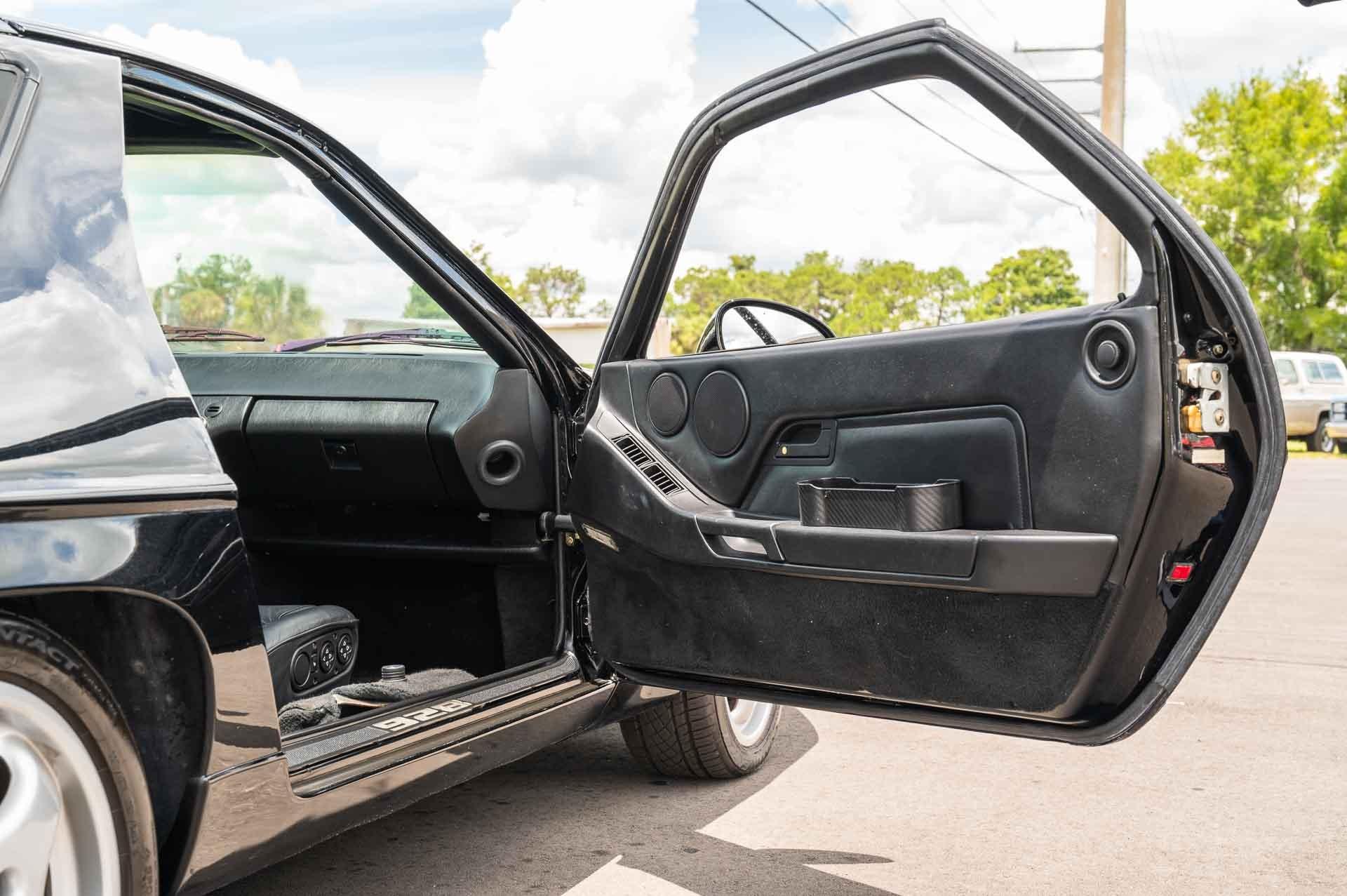 1988 Porsche 928 S4 49
