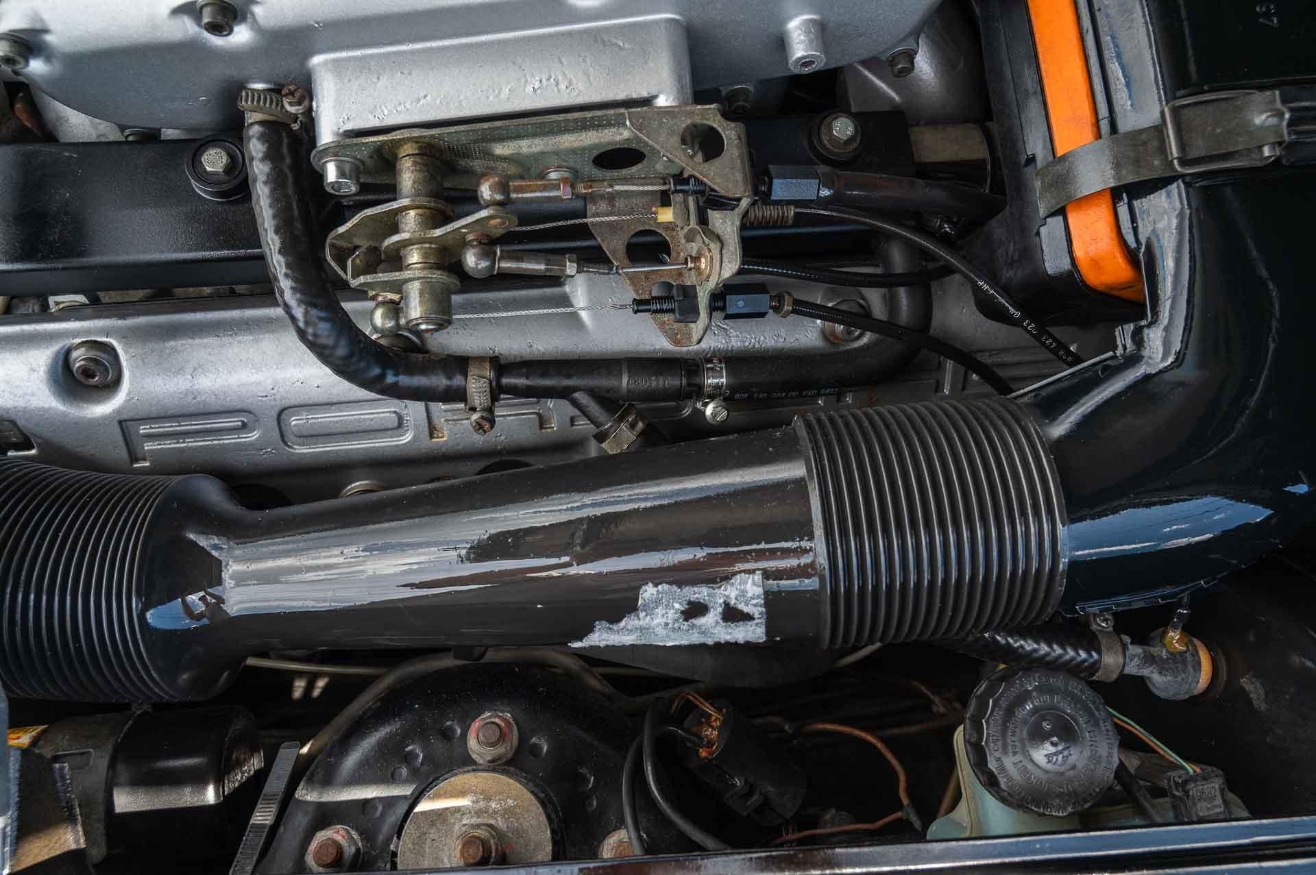 1988 Porsche 928 S4 65