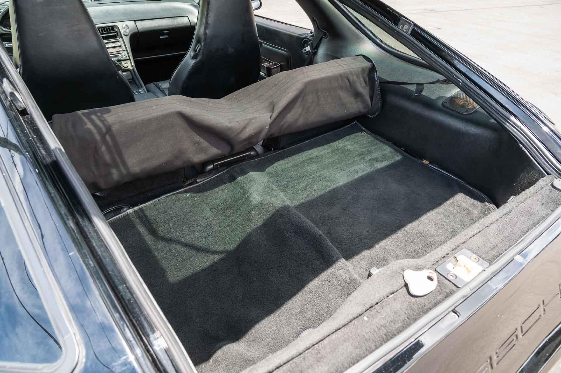 1988 Porsche 928 S4 74