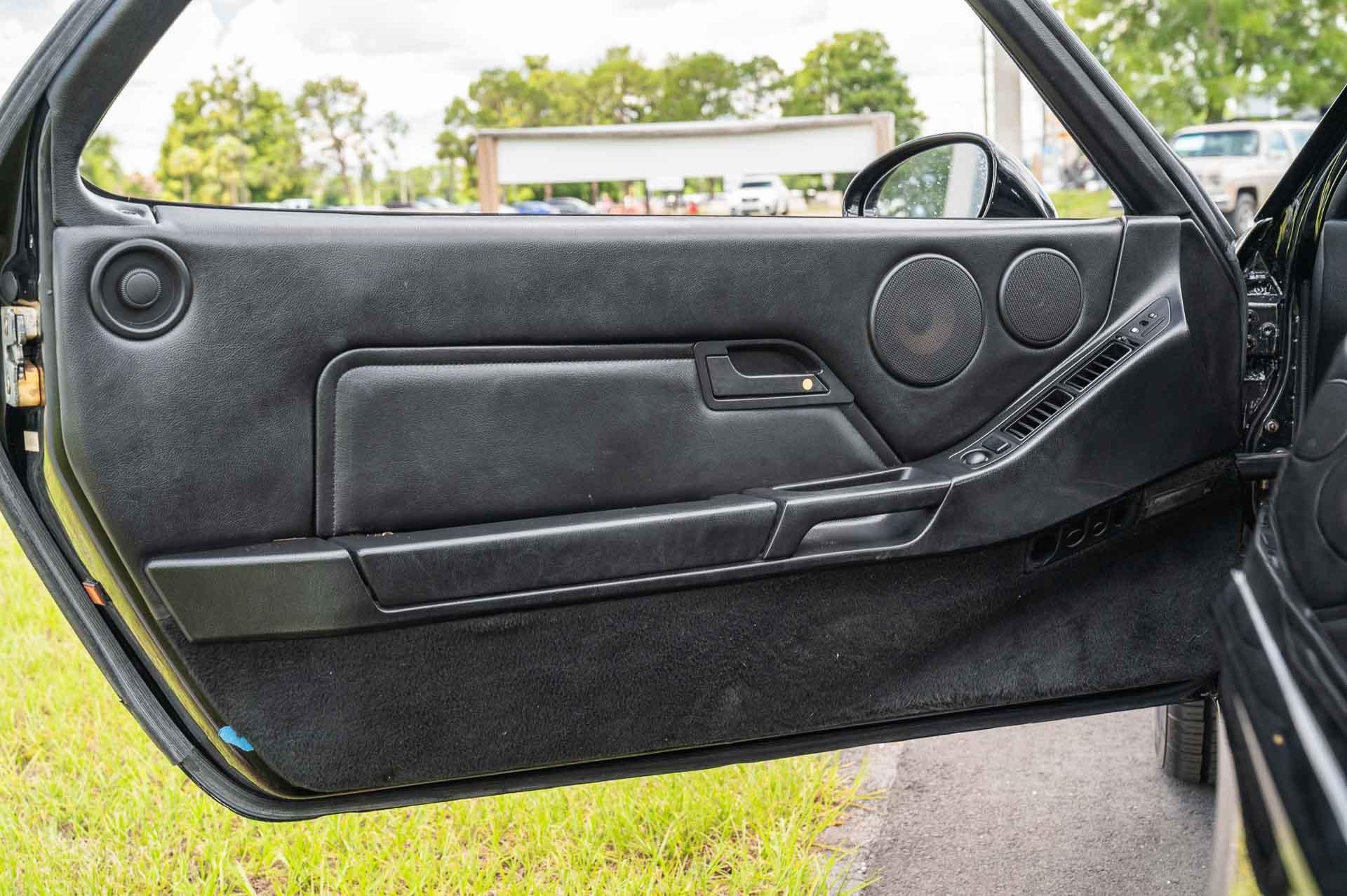 1988 Porsche 928 S4 45
