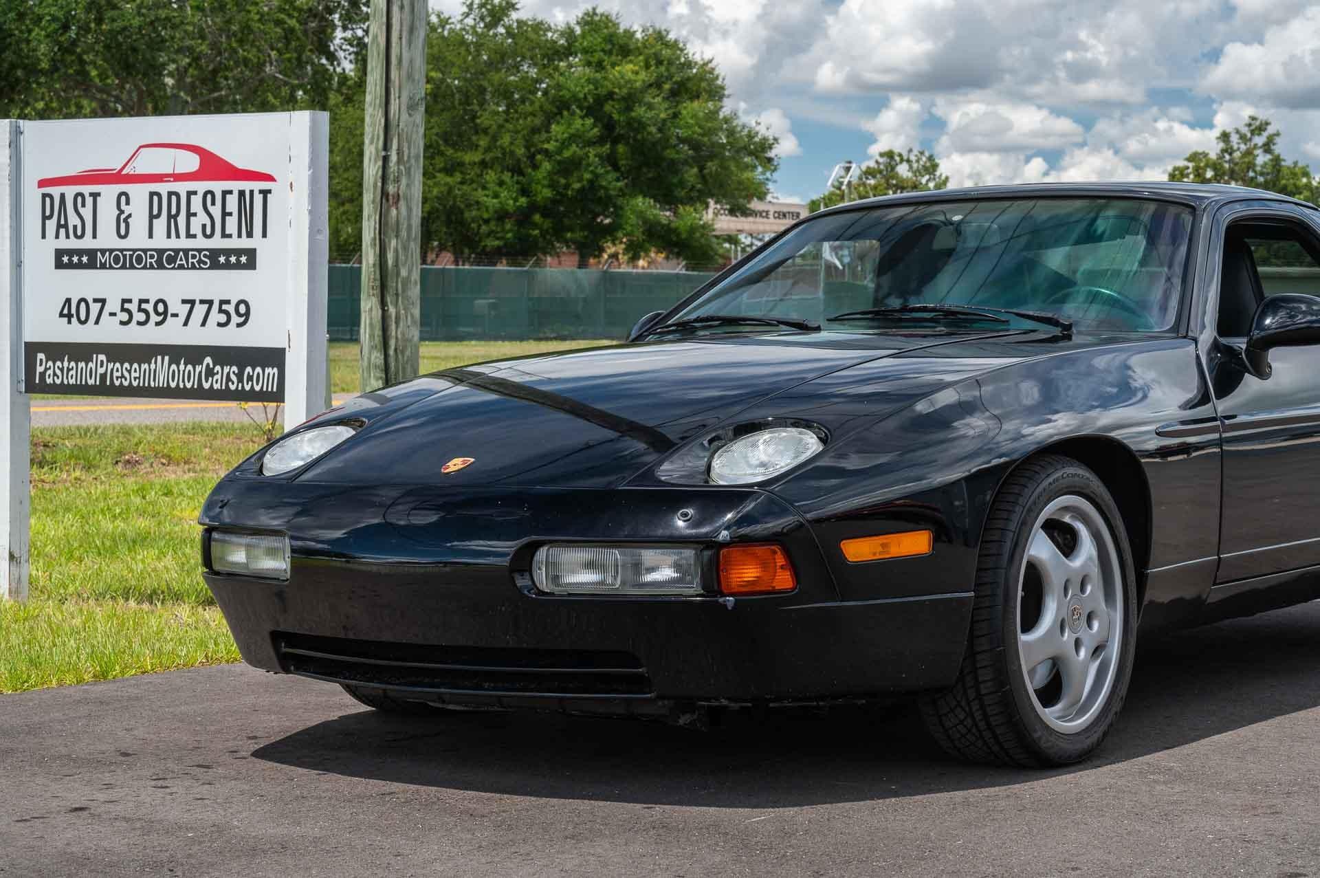 1988 Porsche 928 S4 23