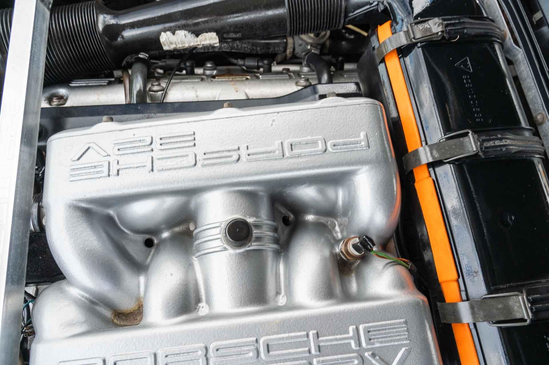 1988 Porsche 928 S4 66
