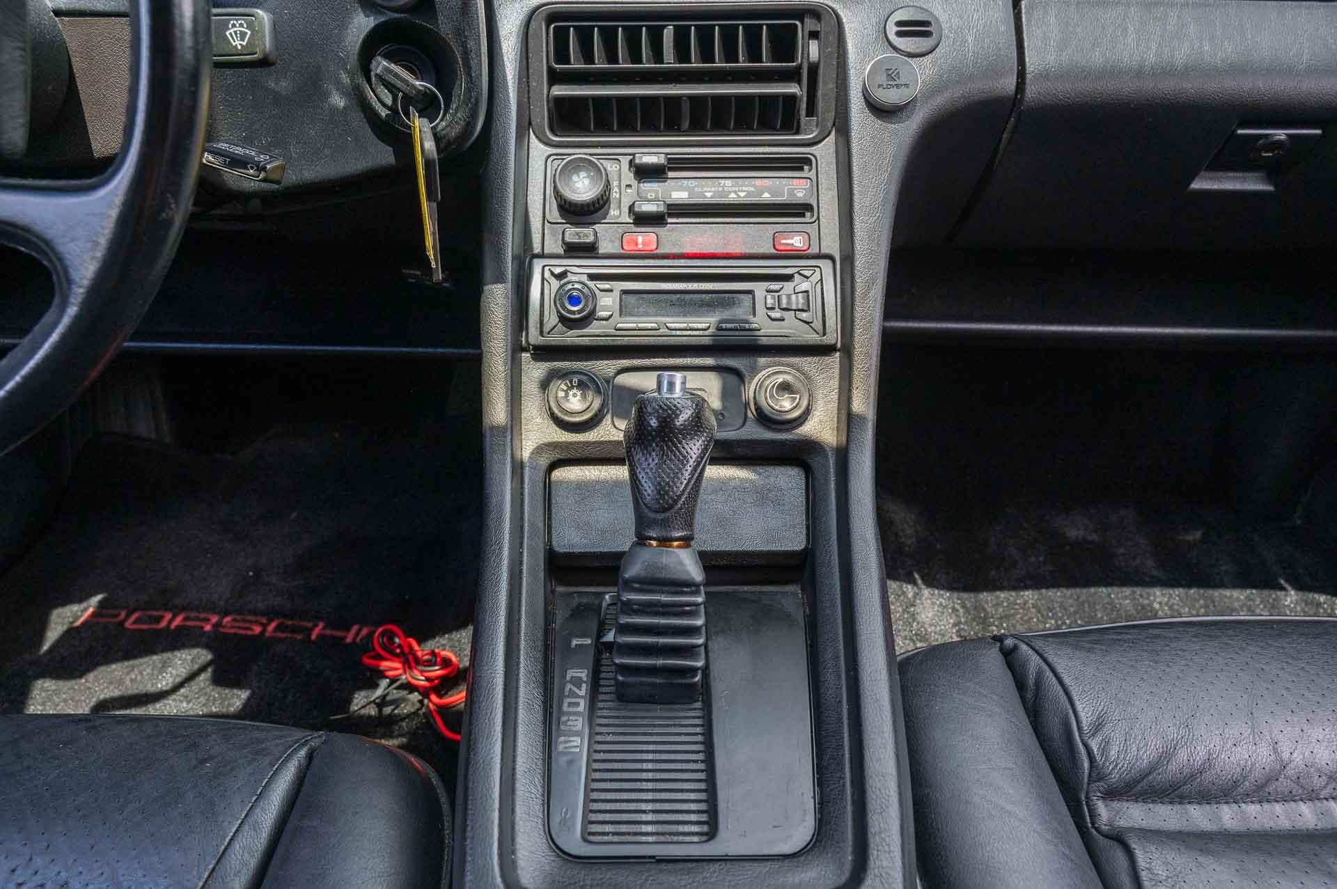 1988 Porsche 928 S4 60