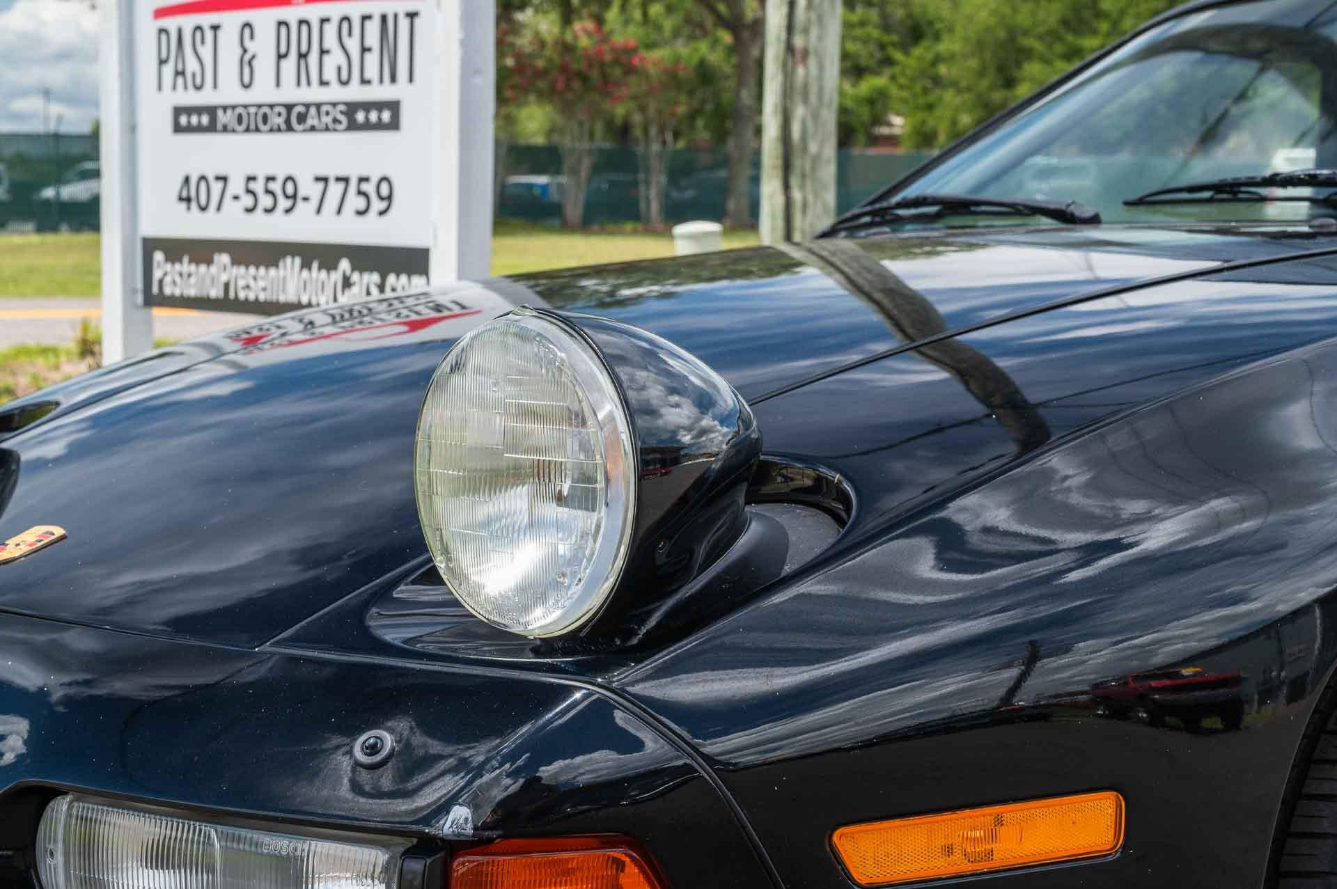 1988 Porsche 928 S4 31