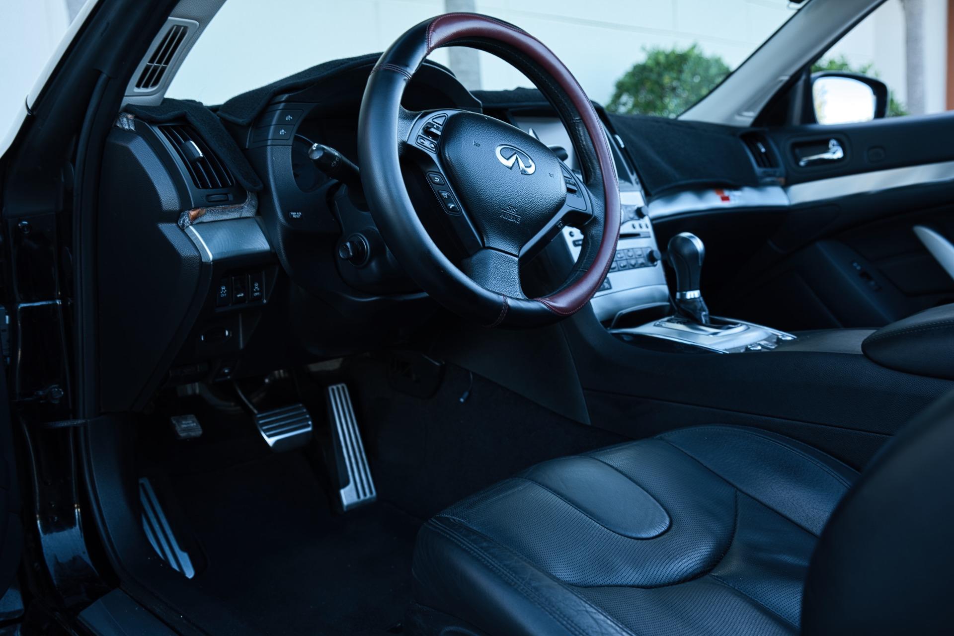 2011 Infiniti G37 Convertible 105