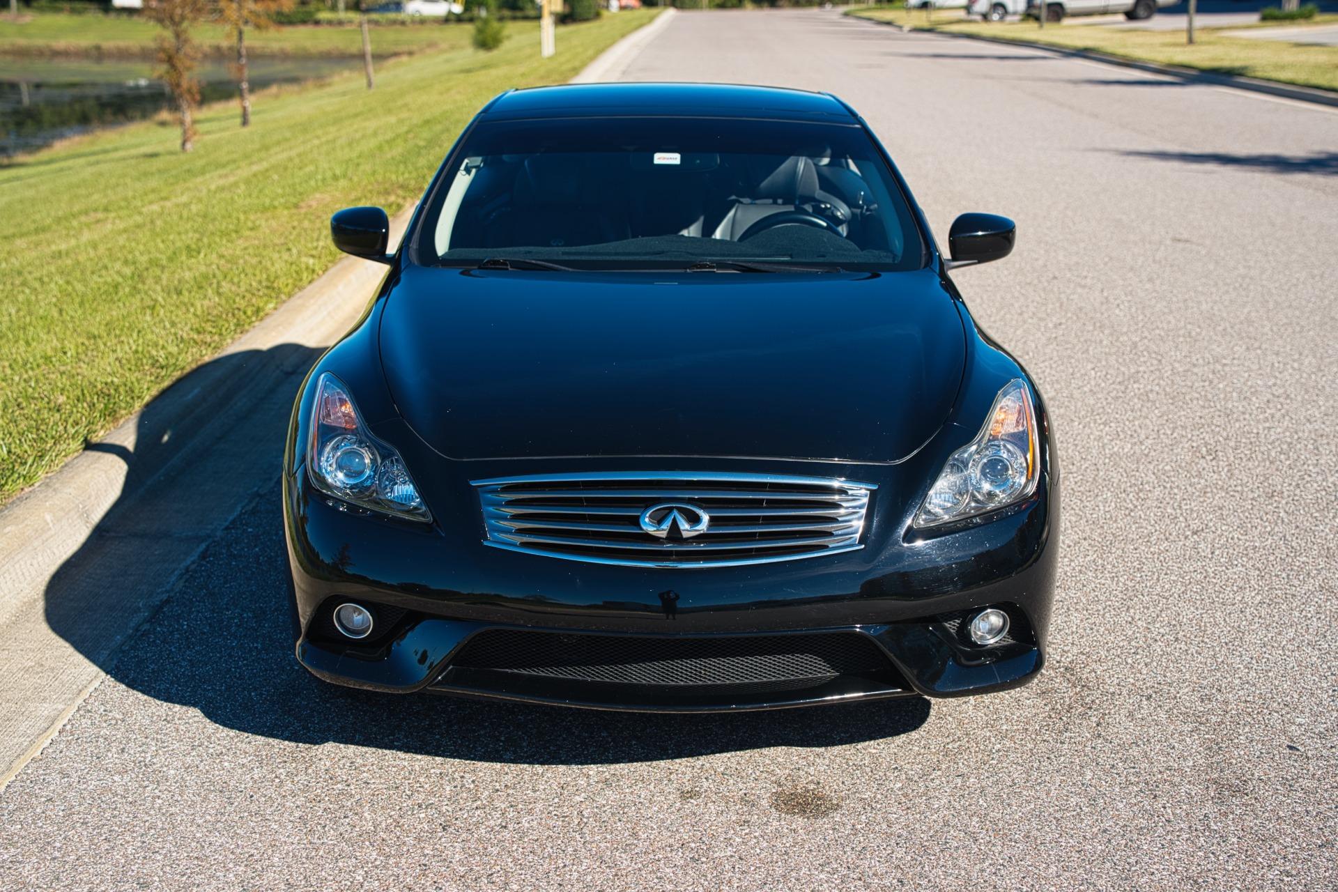2011 Infiniti G37 Convertible 43