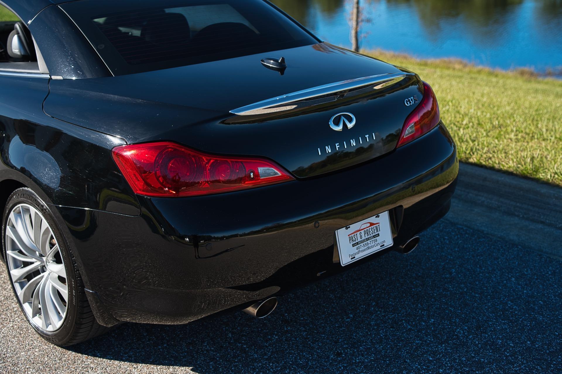 2011 Infiniti G37 Convertible 52