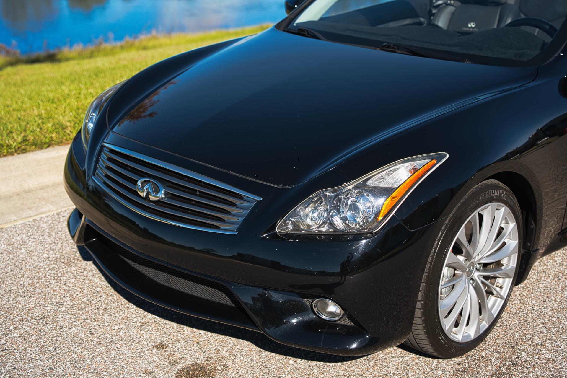 2011 Infiniti G37 Convertible 26