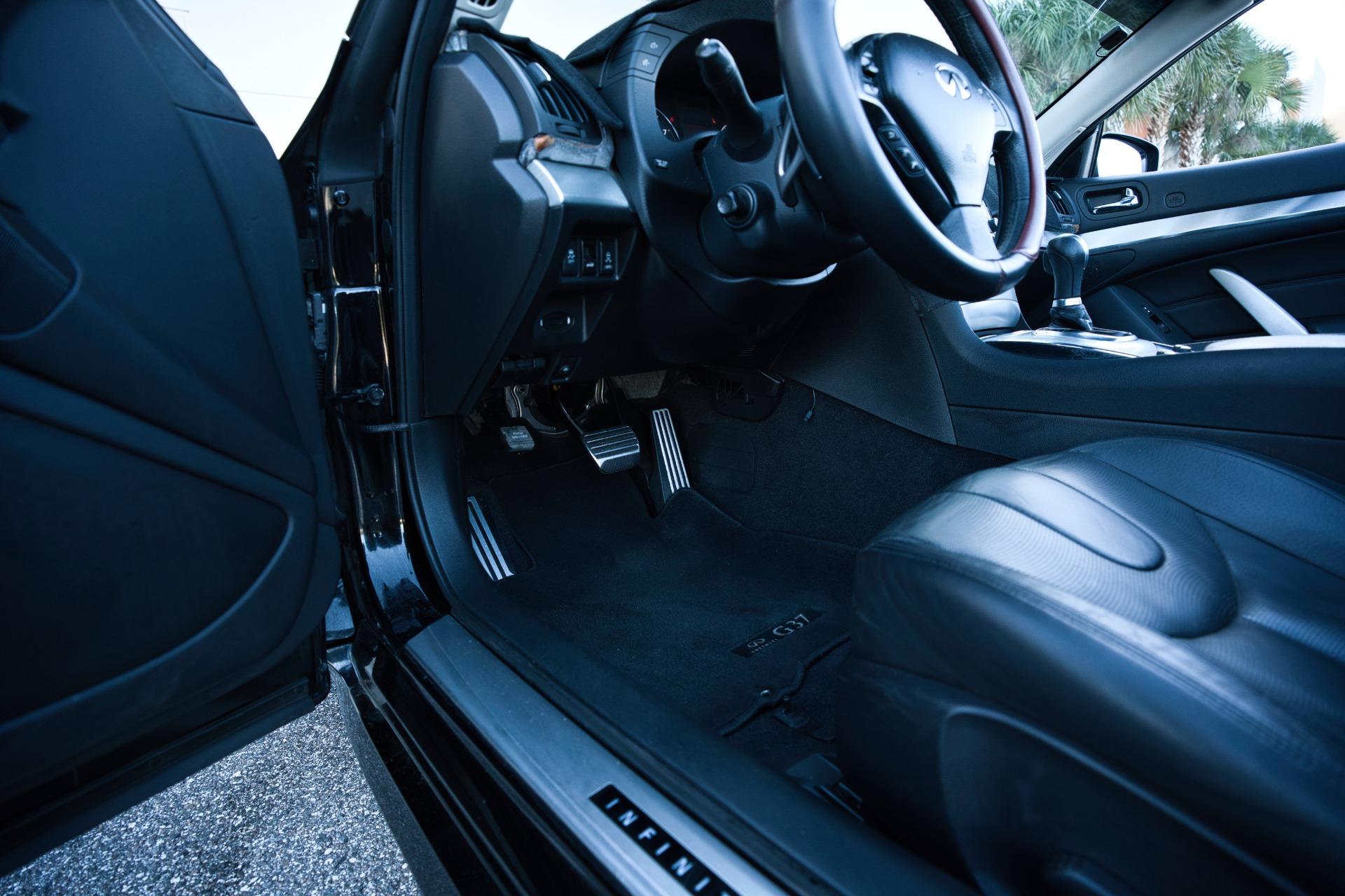 2011 Infiniti G37 Convertible 119