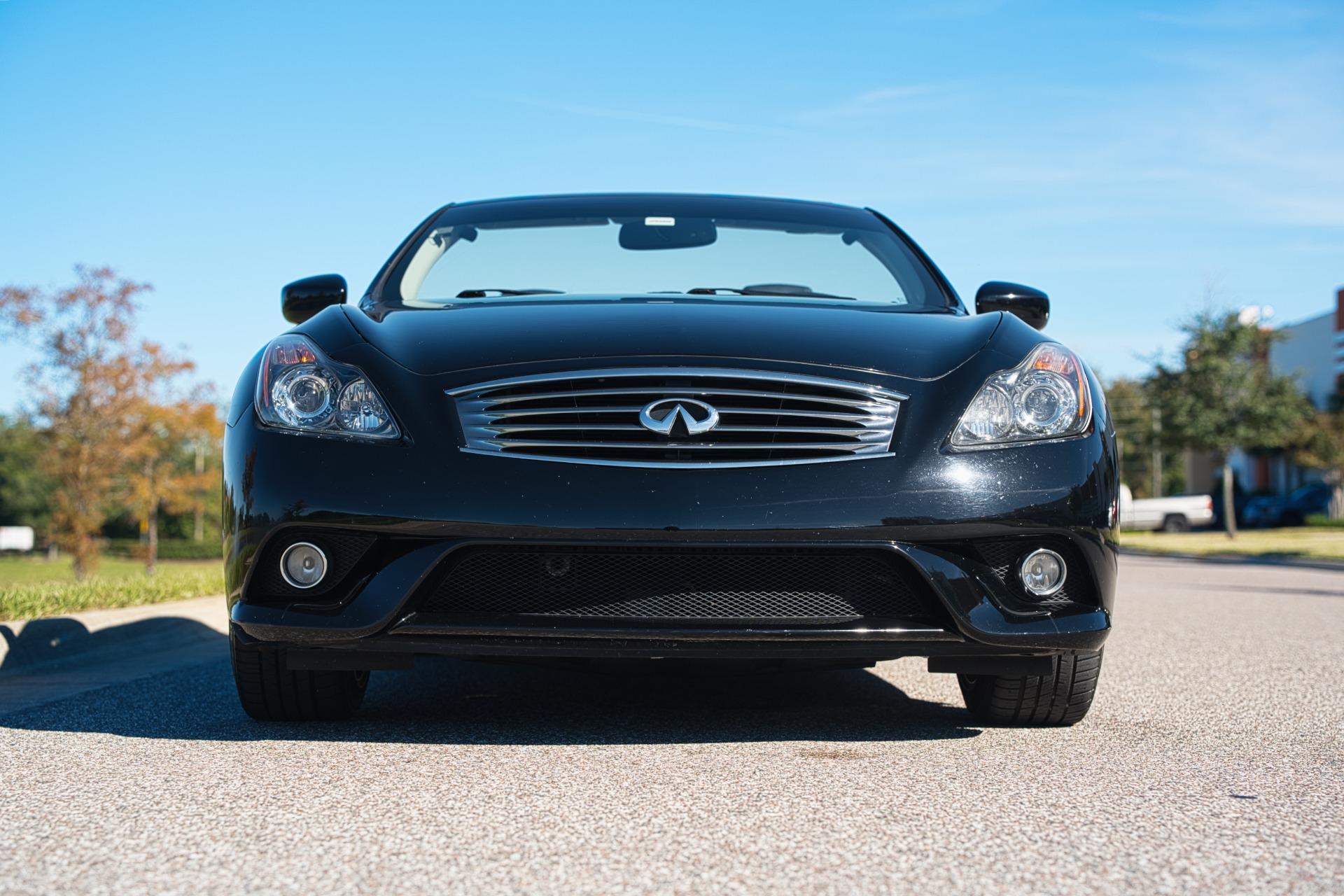 2011 Infiniti G37 Convertible 23