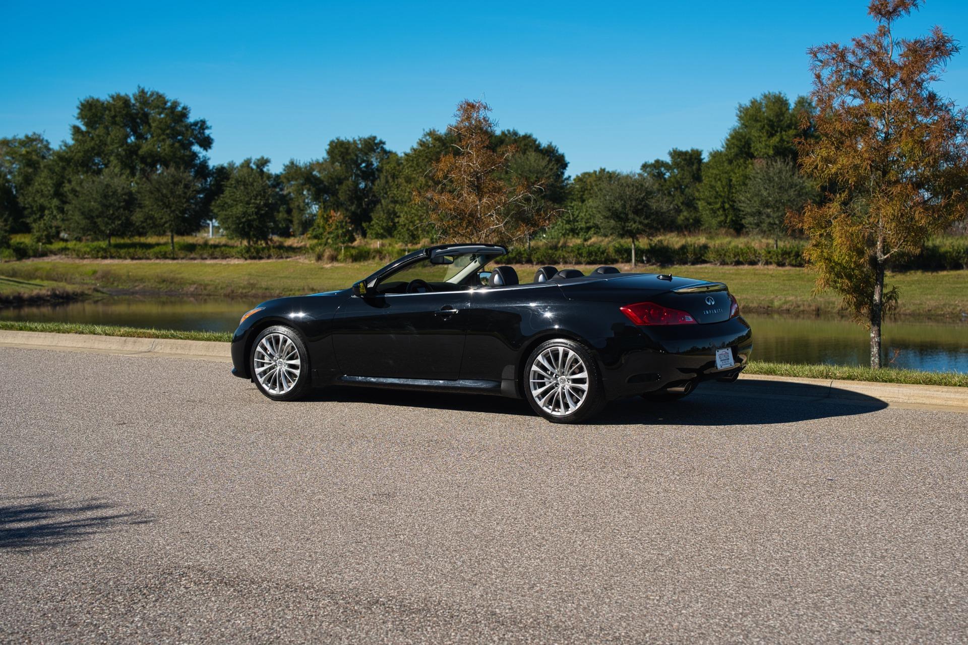 2011 Infiniti G37 Convertible 20
