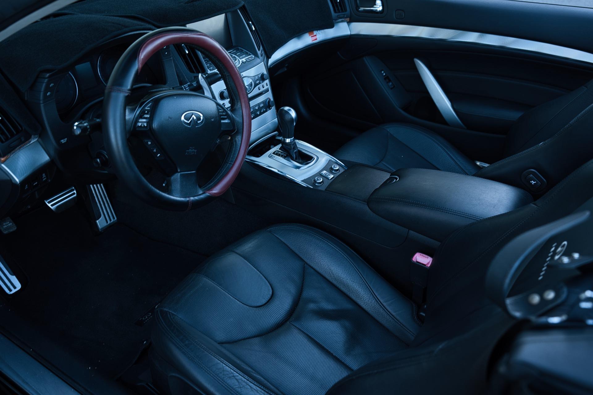 2011 Infiniti G37 Convertible 9