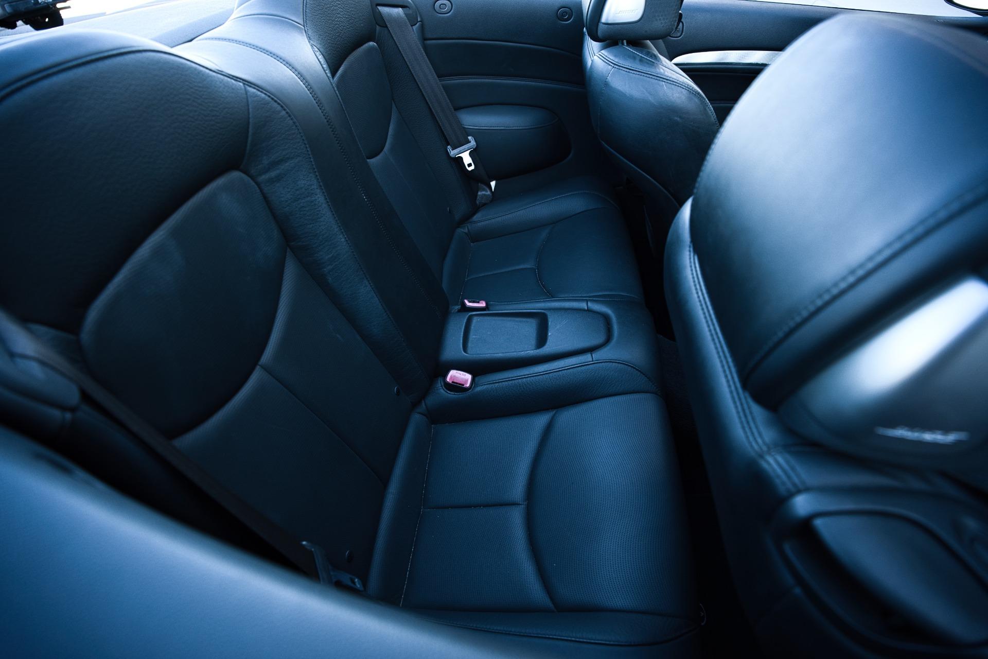 2011 Infiniti G37 Convertible 12