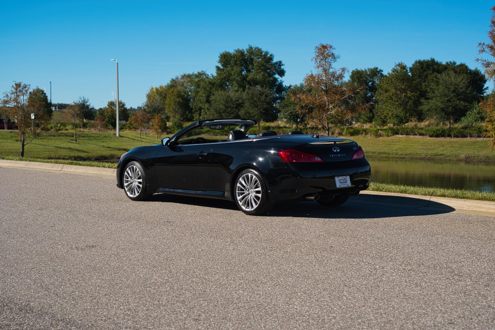 2011 Infiniti G37 Convertible 21
