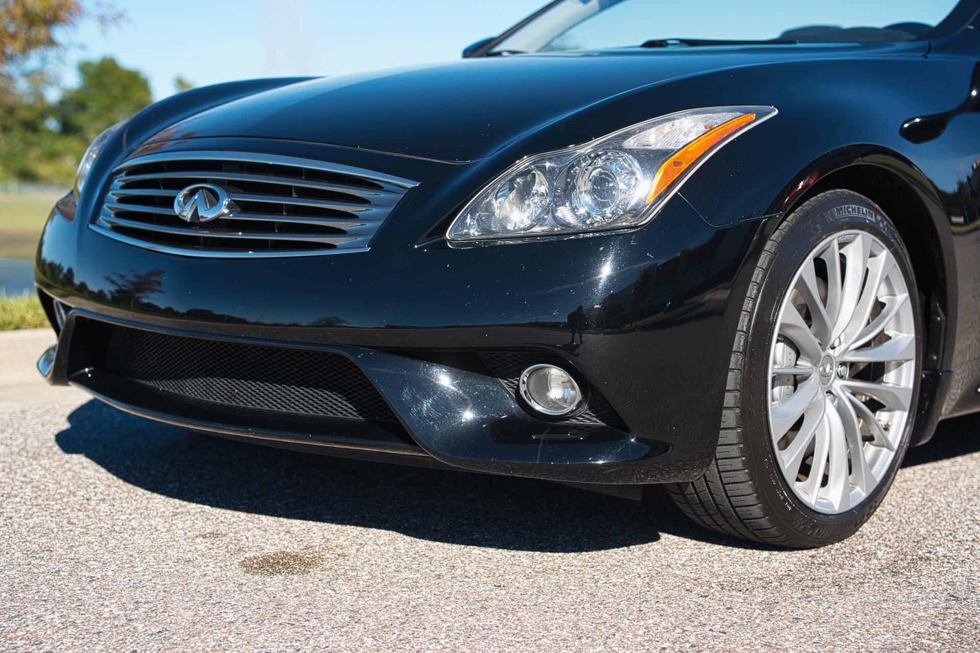2011 Infiniti G37 Convertible 27