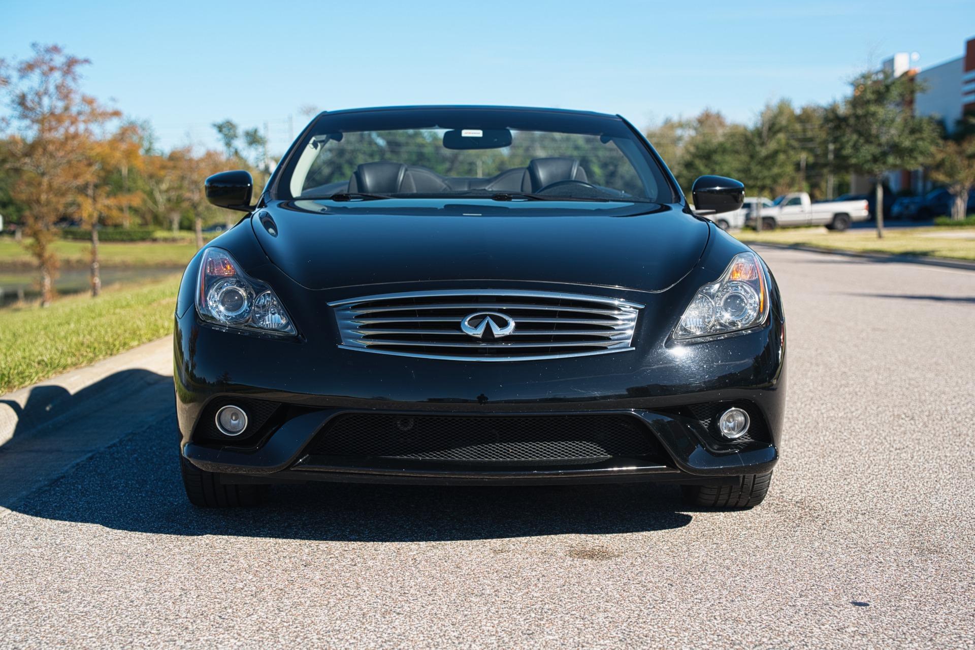 2011 Infiniti G37 Convertible 22