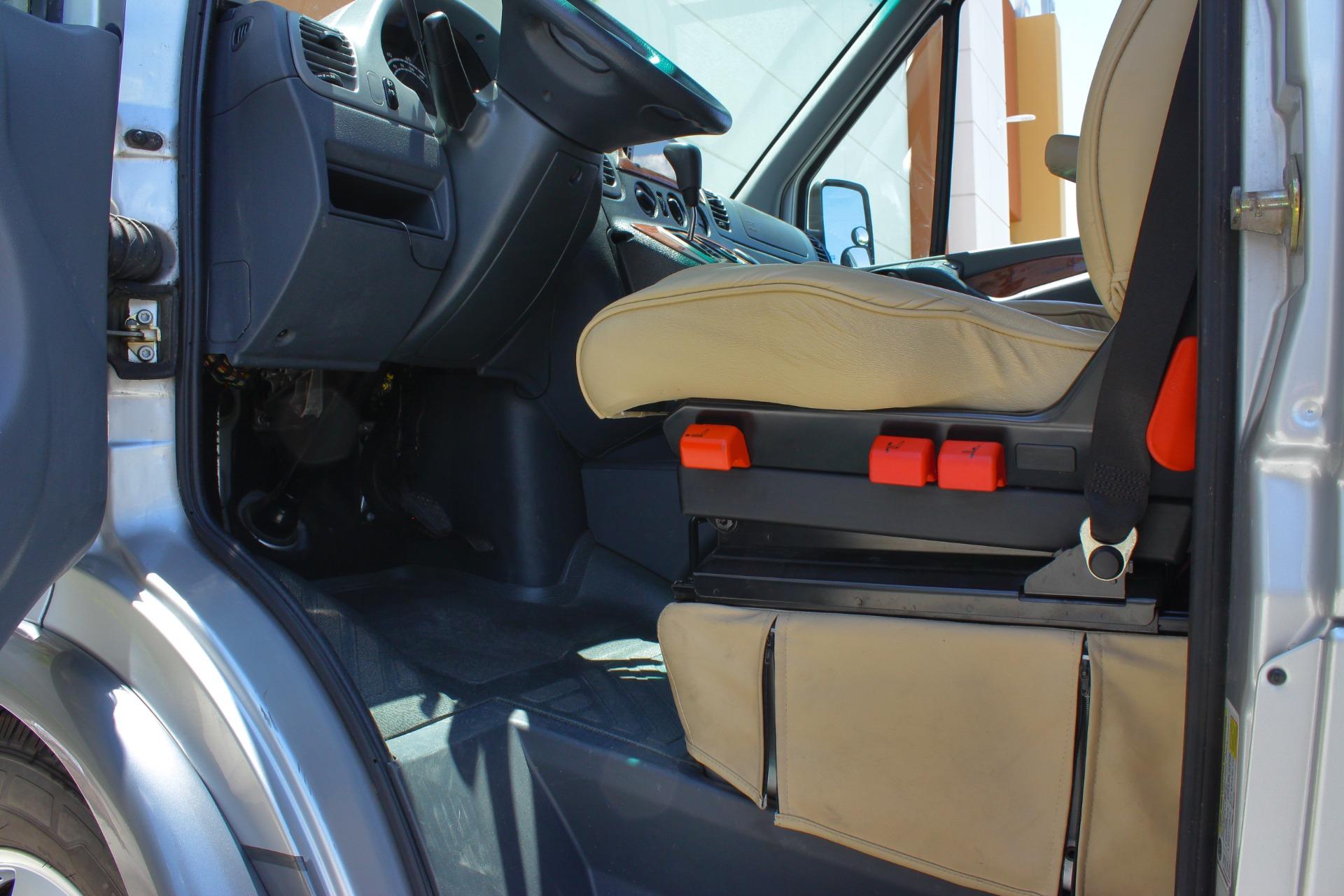 2006 Dodge 2500 Sprinter Van 52