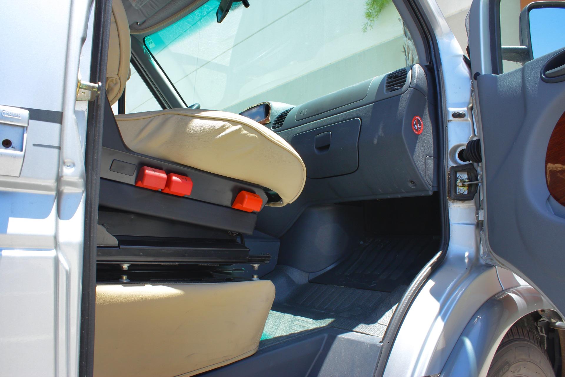 2006 Dodge 2500 Sprinter Van 79