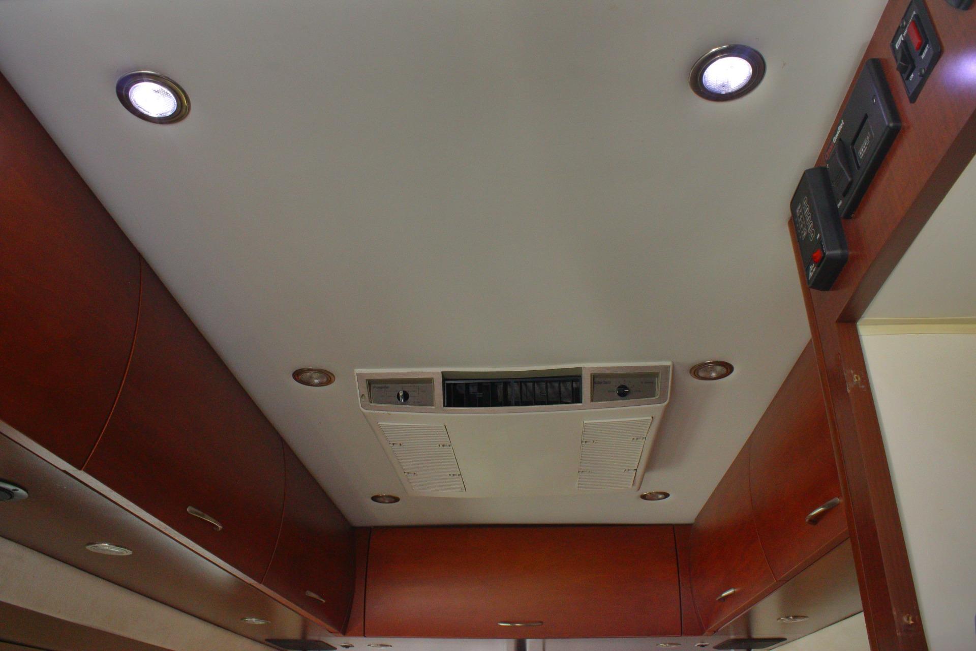 2006 Dodge 2500 Sprinter Van 89