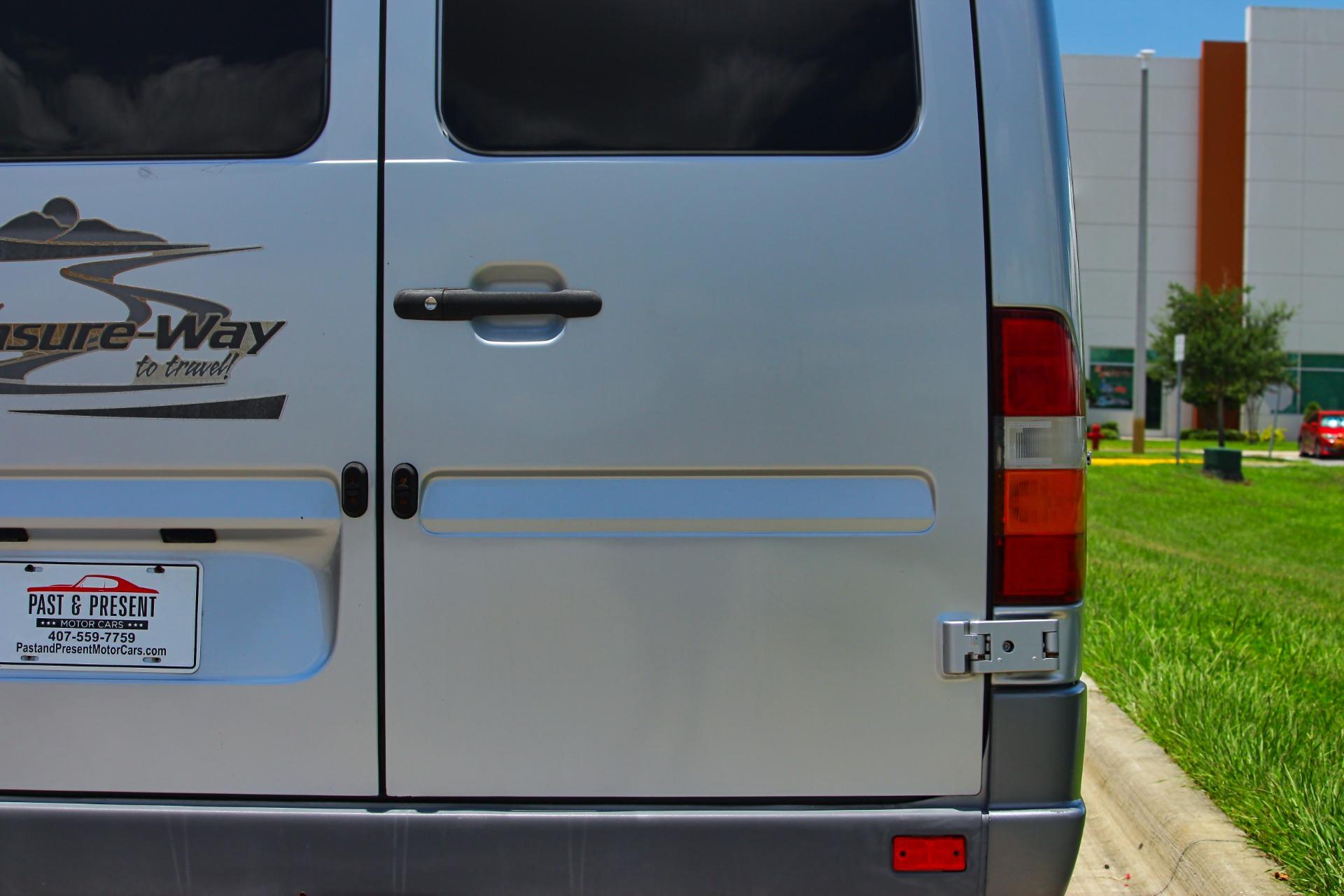 2006 Dodge 2500 Sprinter Van 32