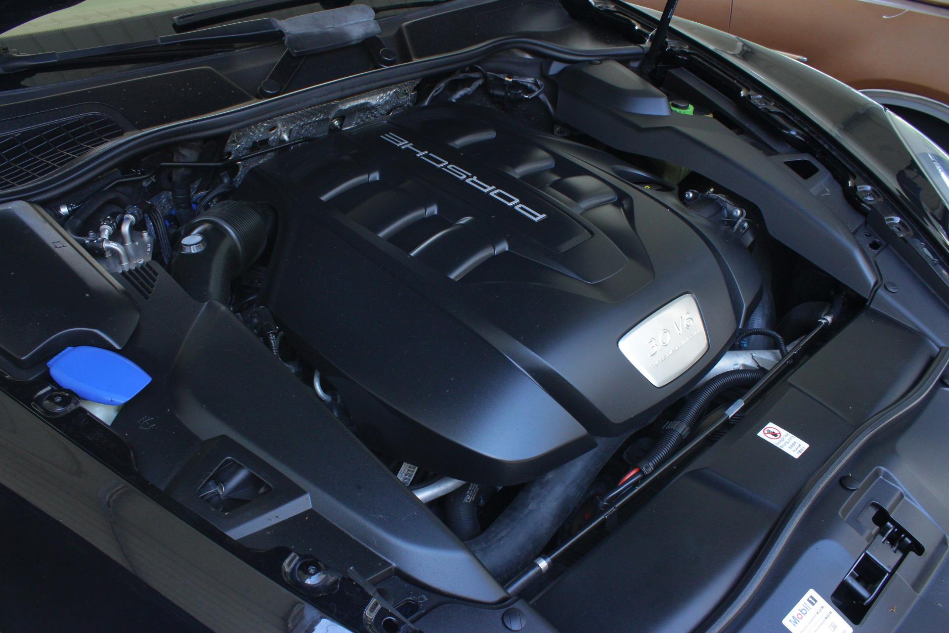 2014 Porsche Cayenne 15