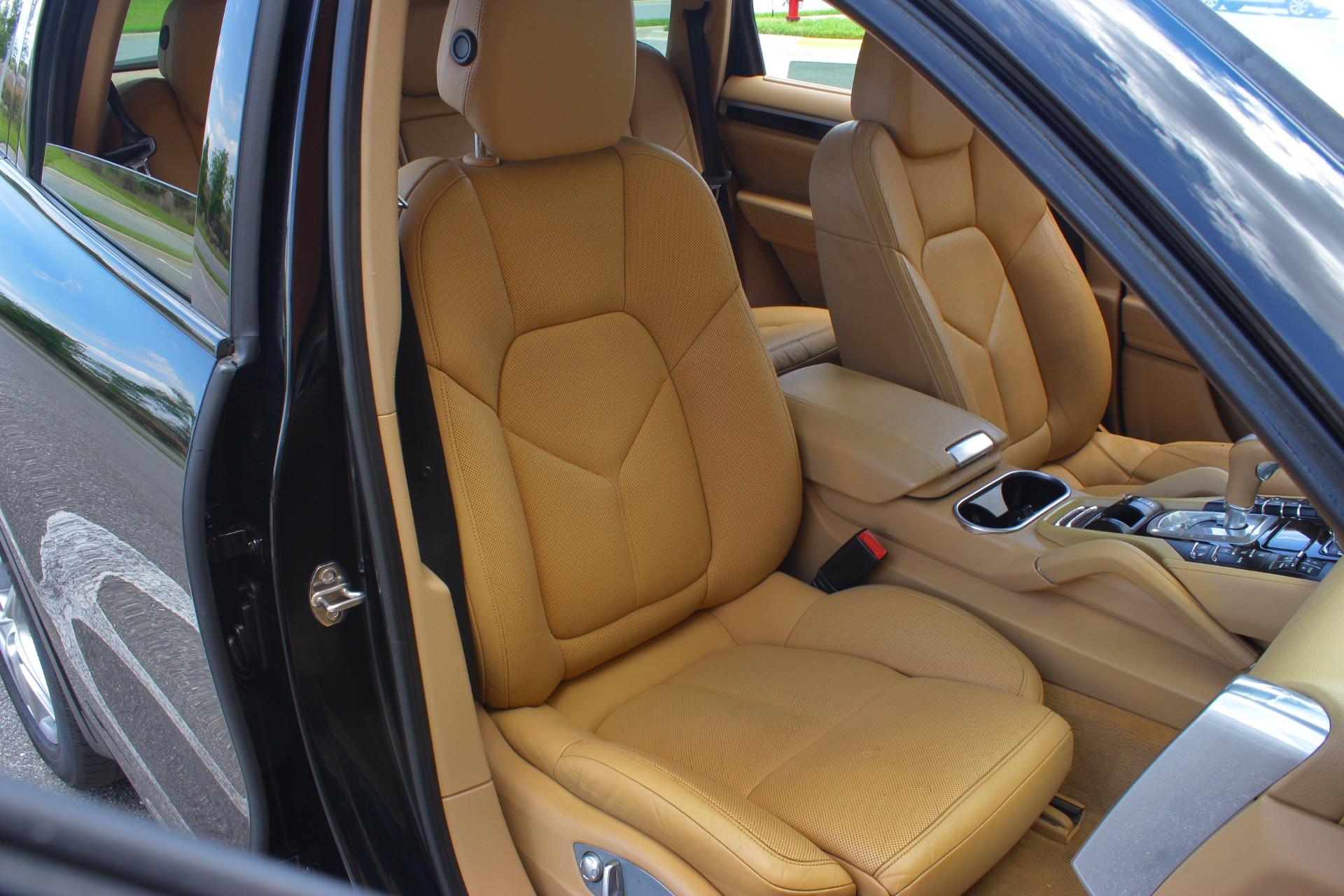 2014 Porsche Cayenne 11