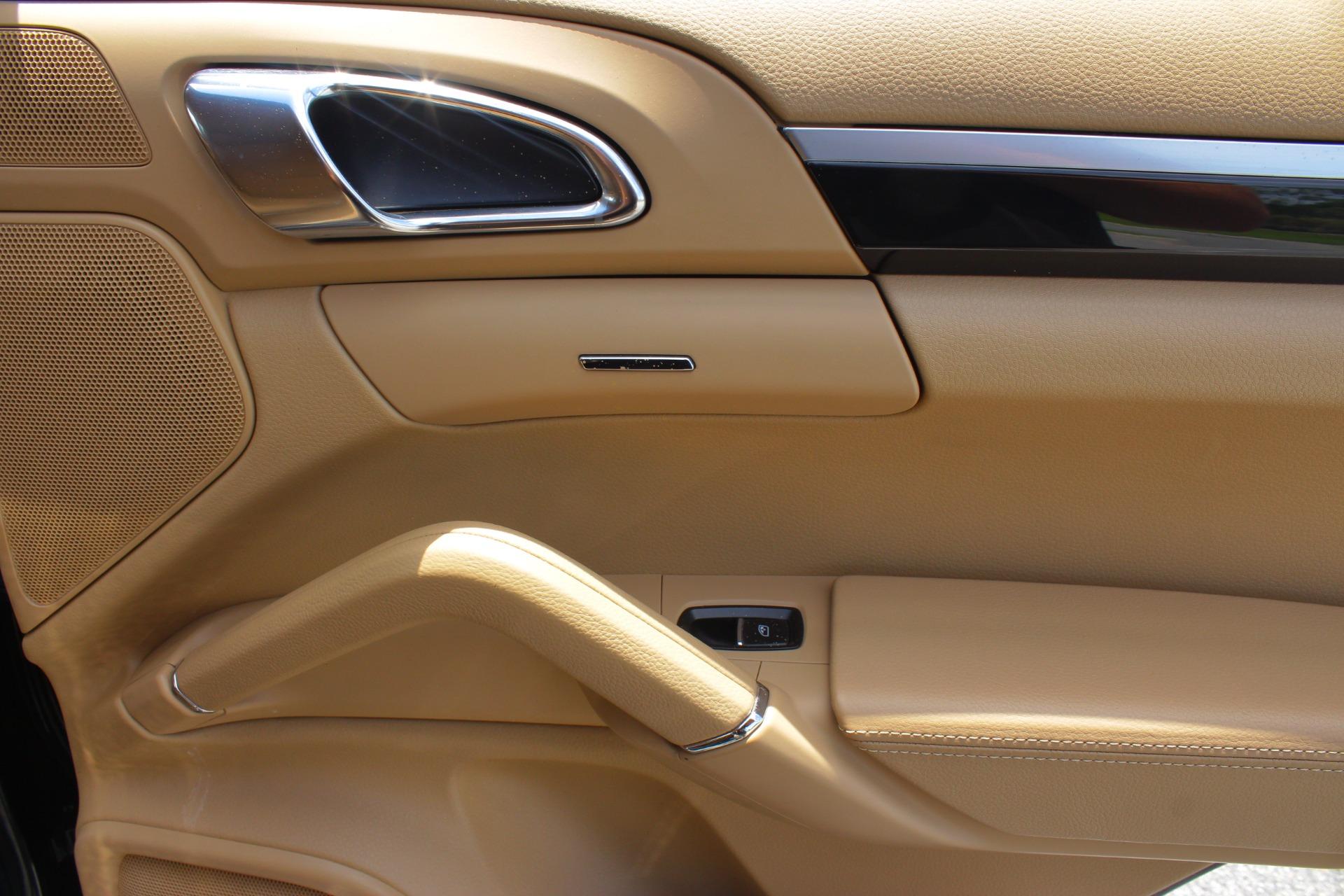 2014 Porsche Cayenne 64