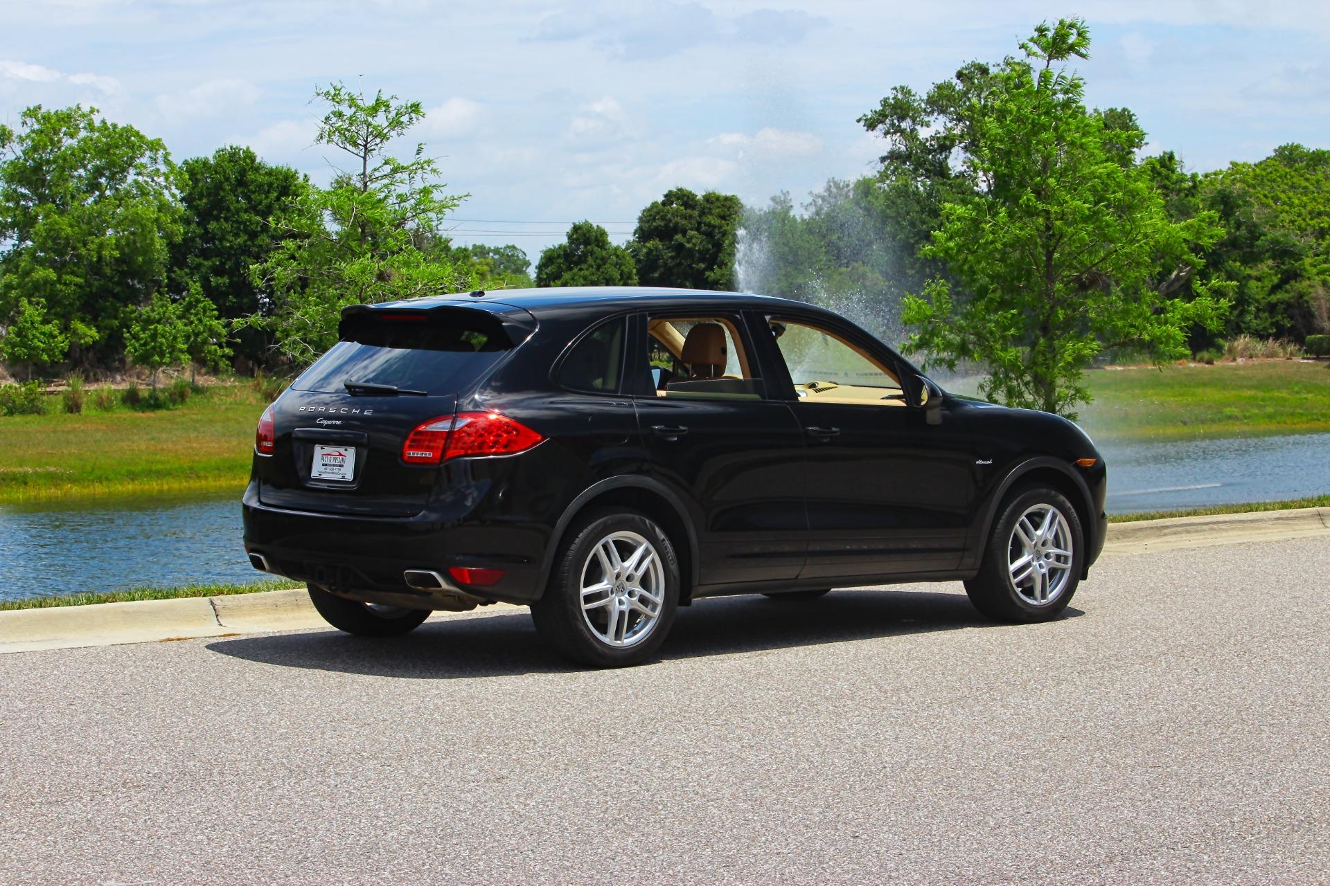 2014 Porsche Cayenne 36