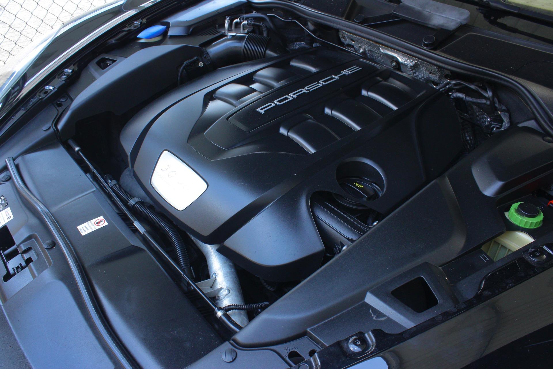 2014 Porsche Cayenne 14