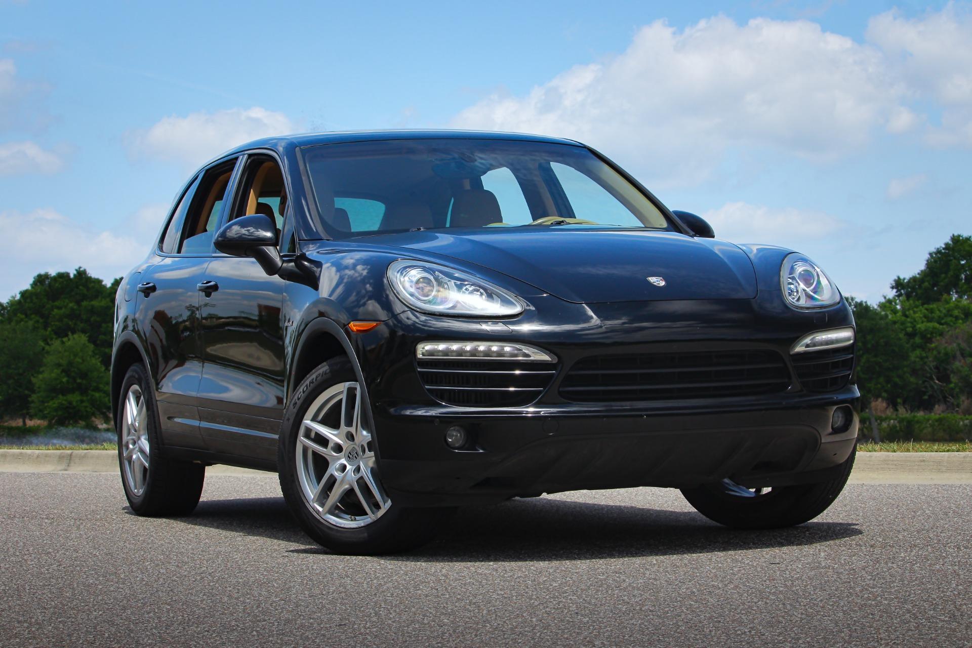 2014 Porsche Cayenne 46
