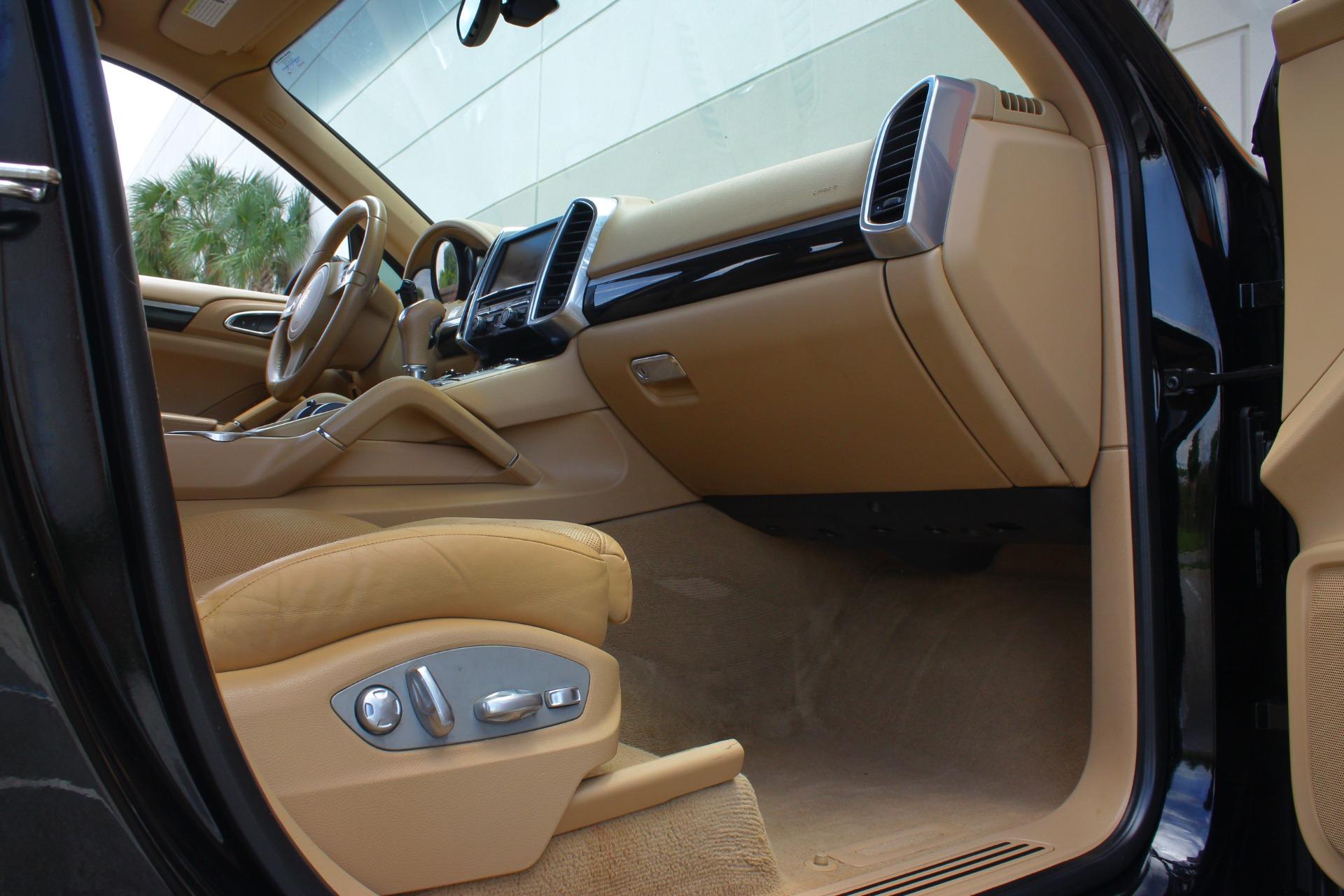 2014 Porsche Cayenne 70