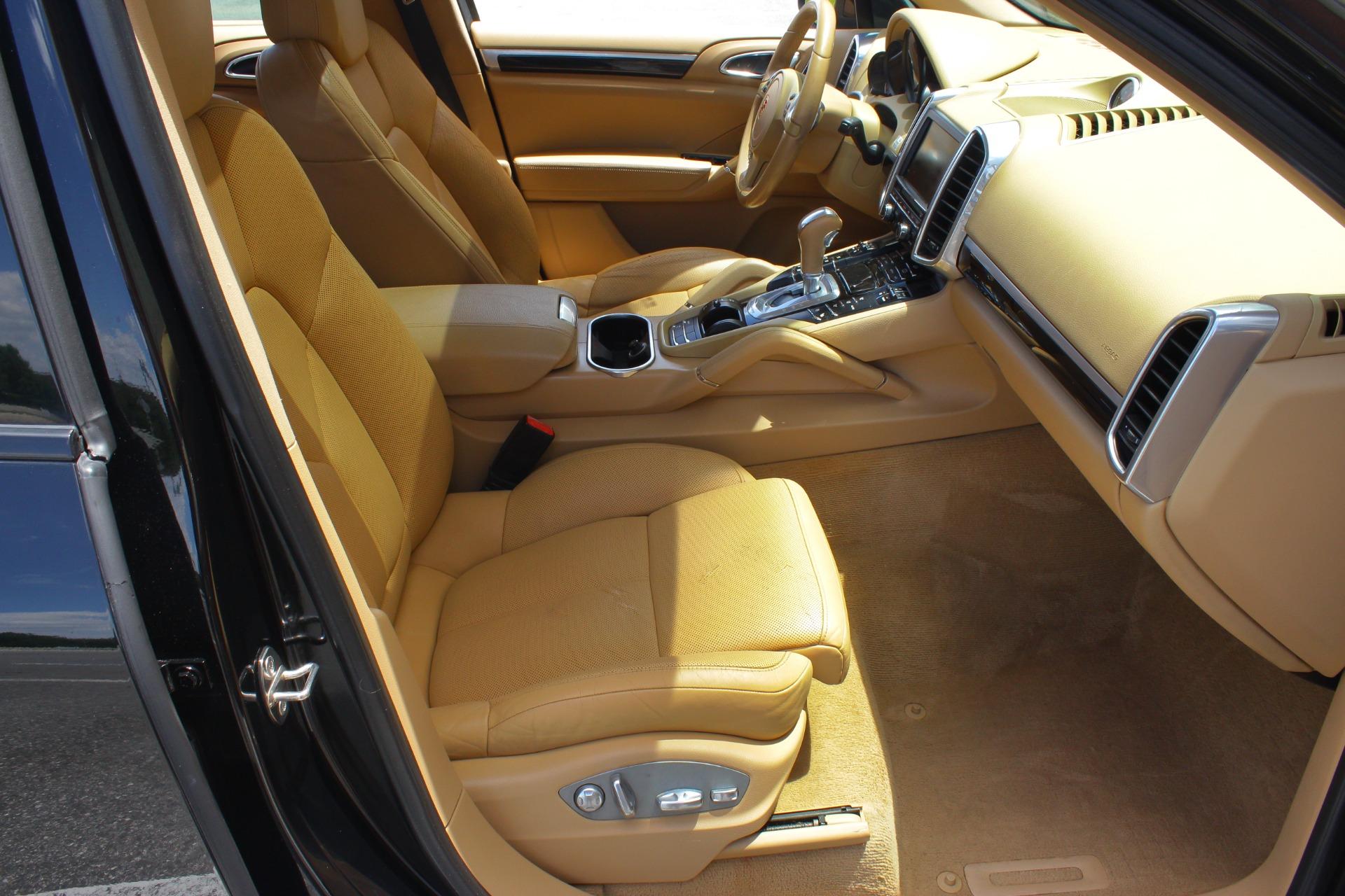 2014 Porsche Cayenne 10