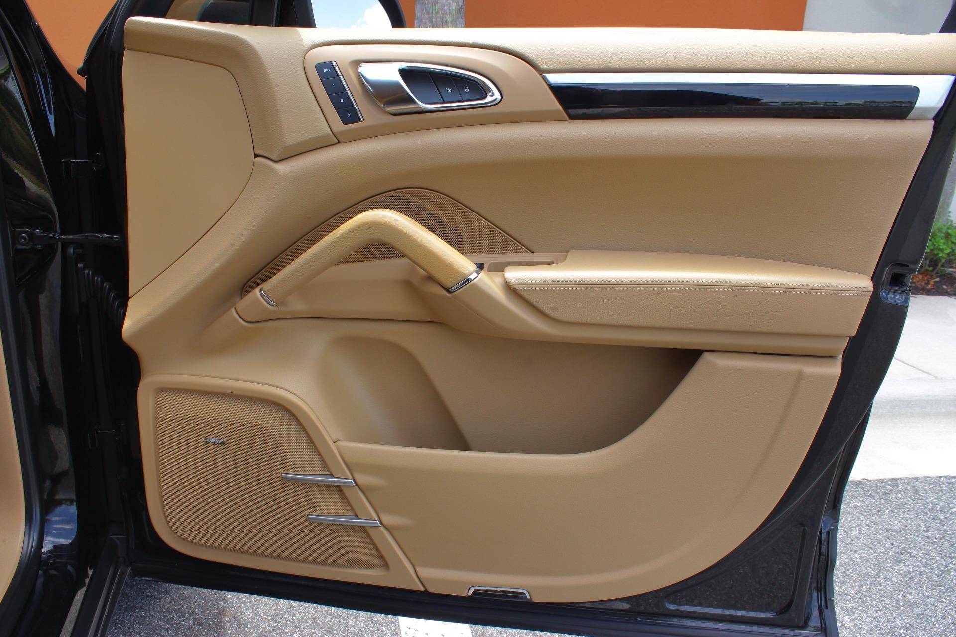 2014 Porsche Cayenne 67