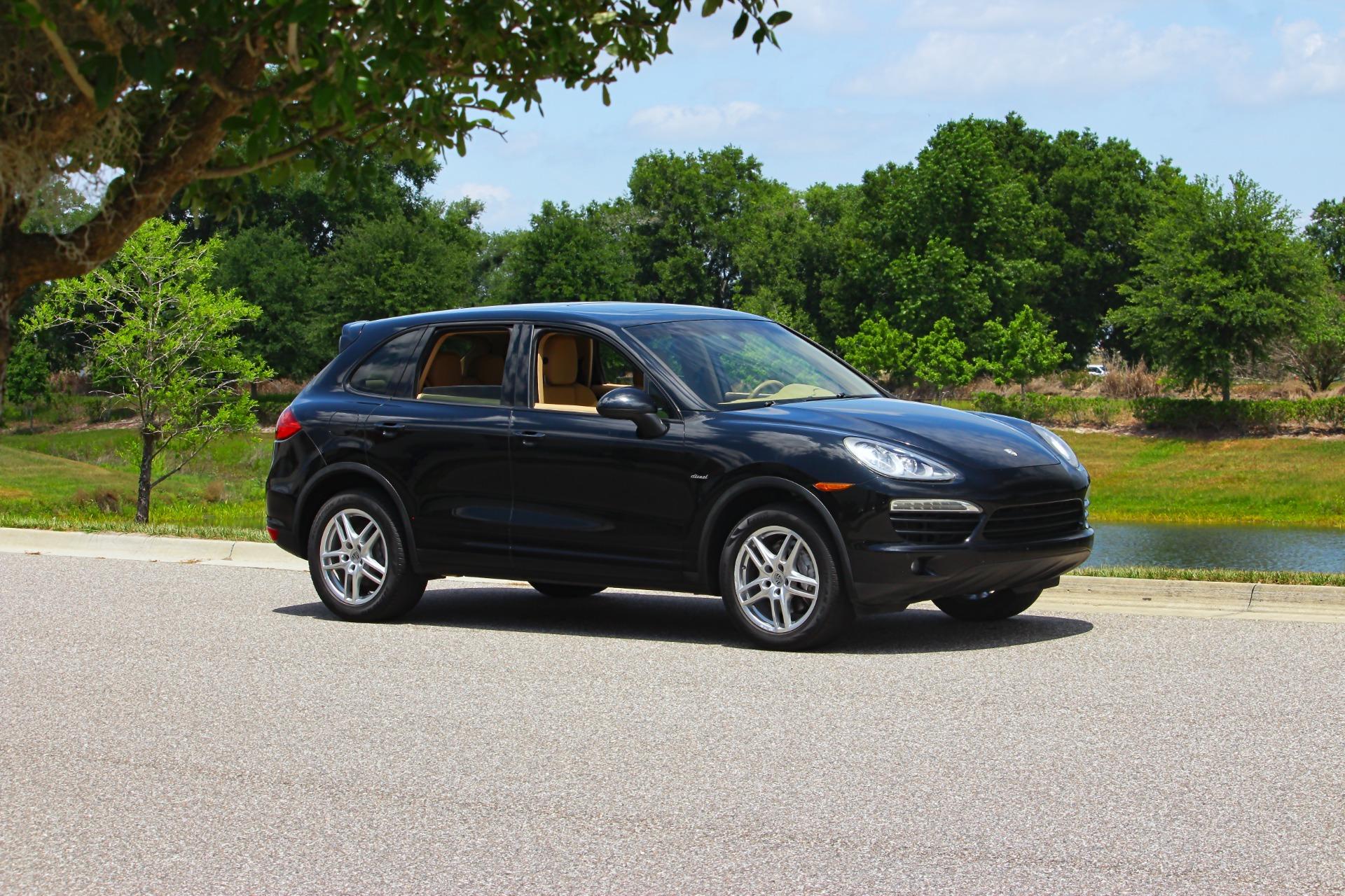 2014 Porsche Cayenne 38