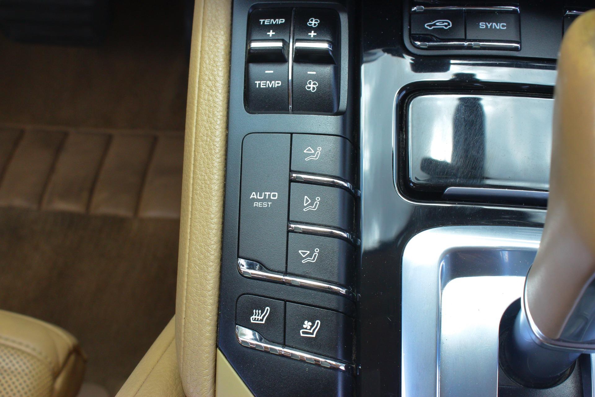 2014 Porsche Cayenne 77