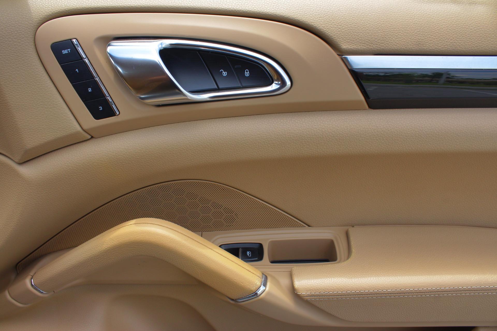 2014 Porsche Cayenne 68
