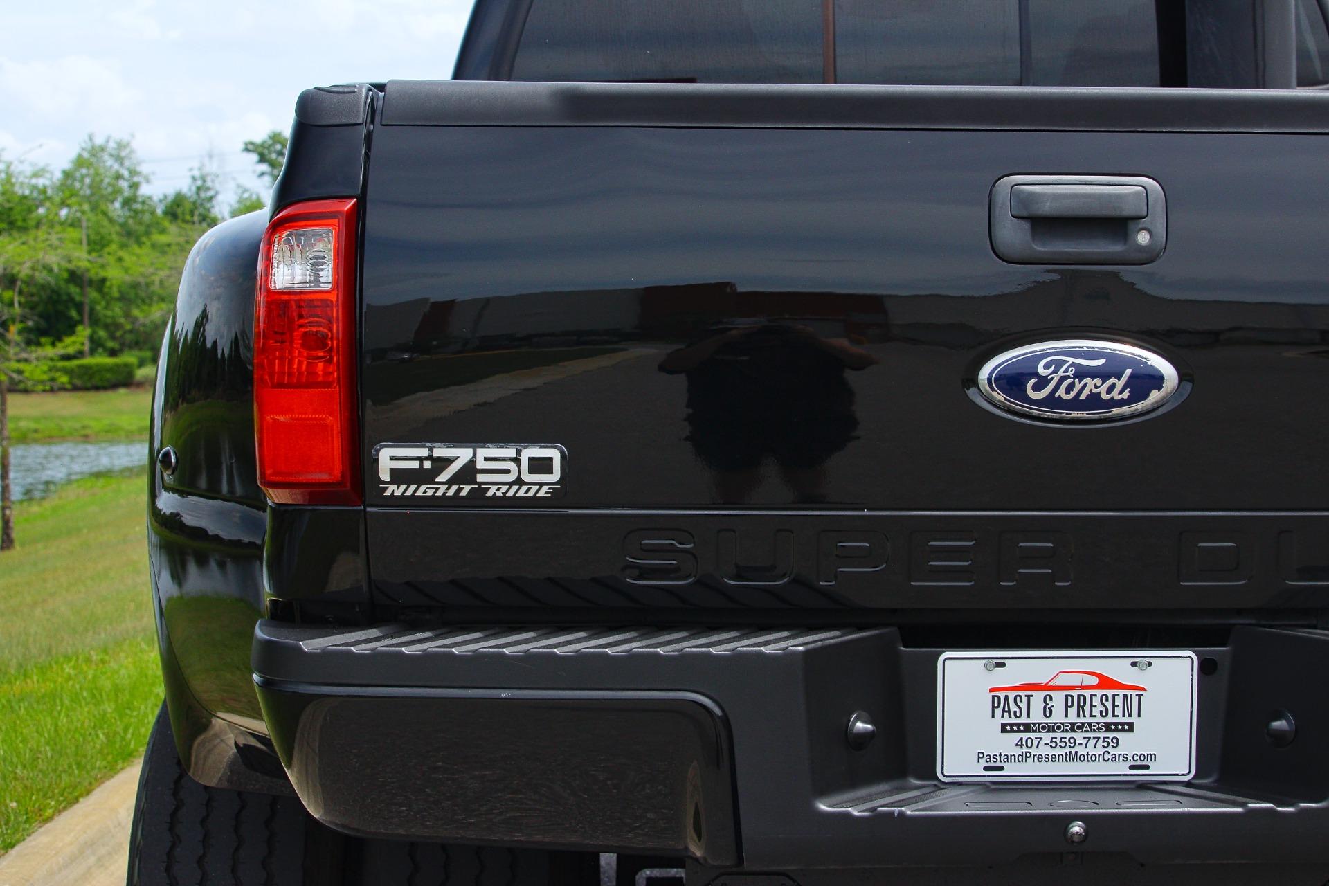 2012 Ford  F750 43
