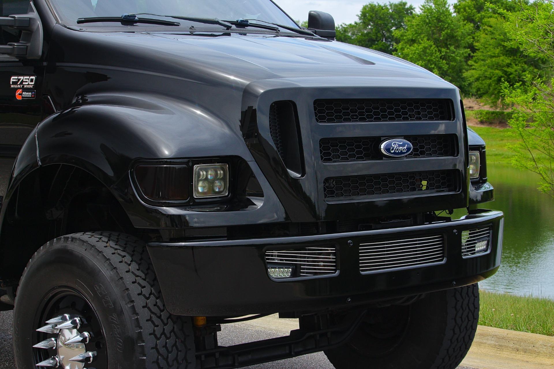 2012 Ford  F750 49