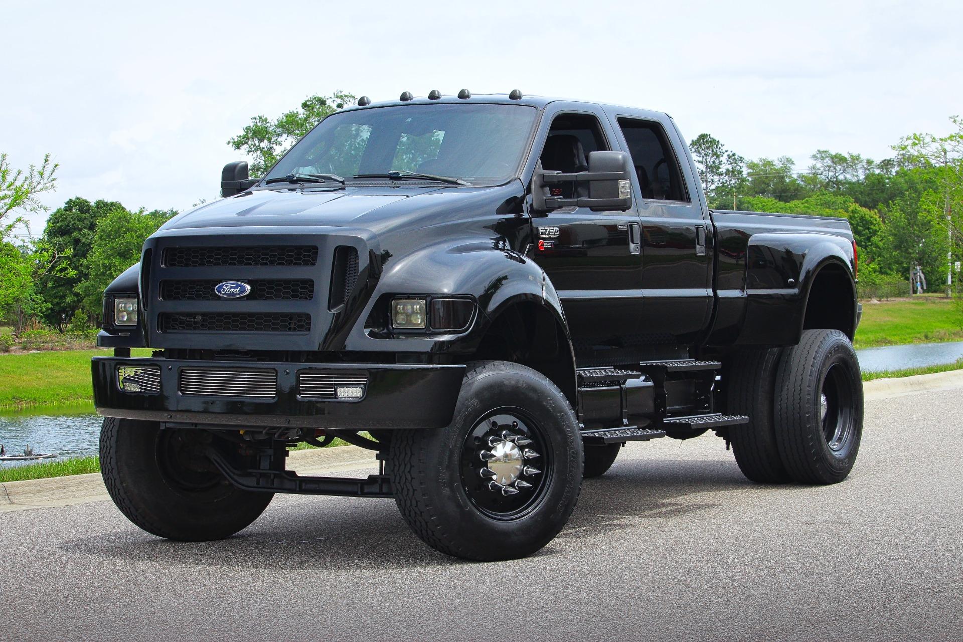 2012 Ford  F750 51
