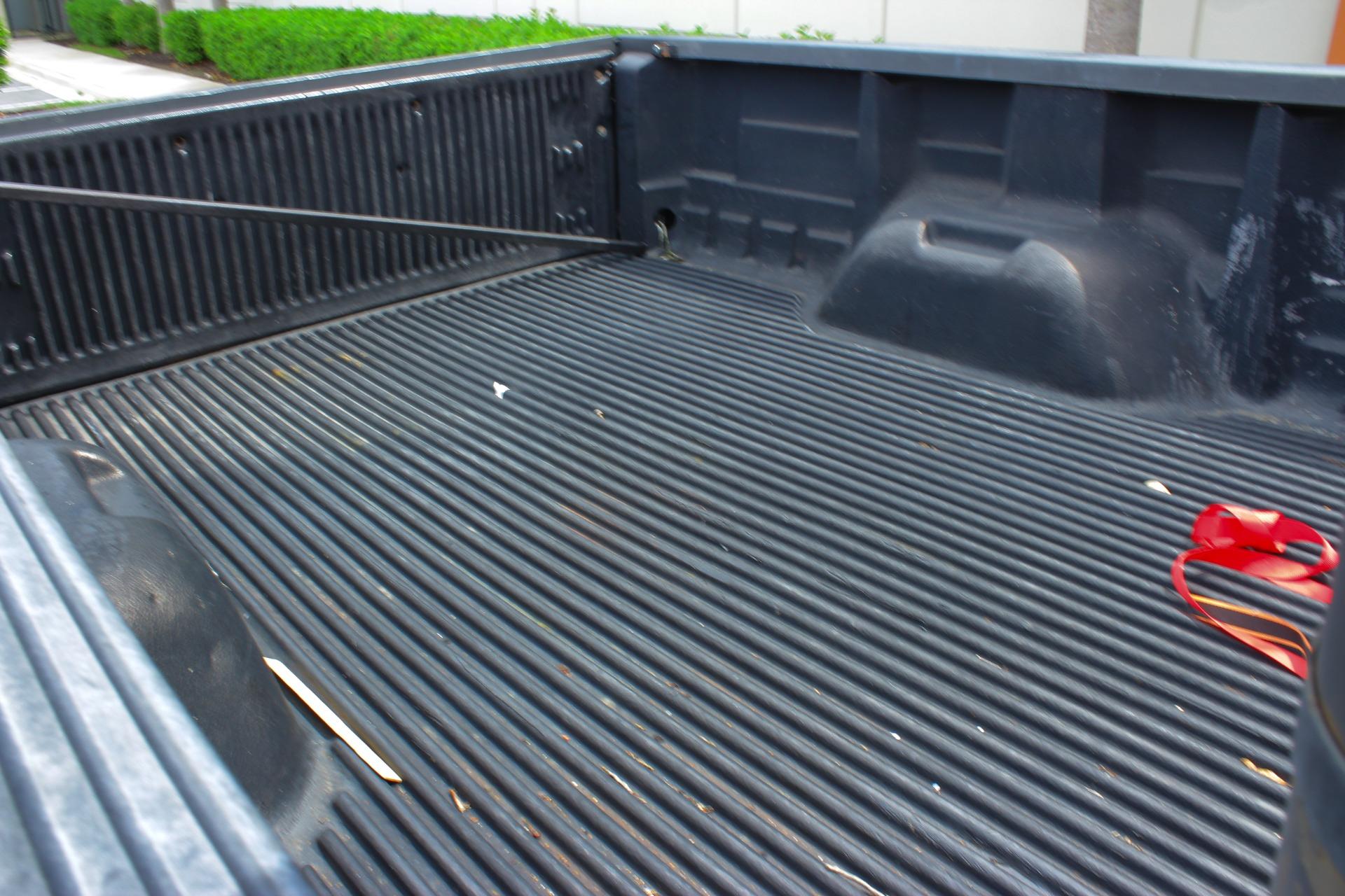 2012 Ford  F750 111