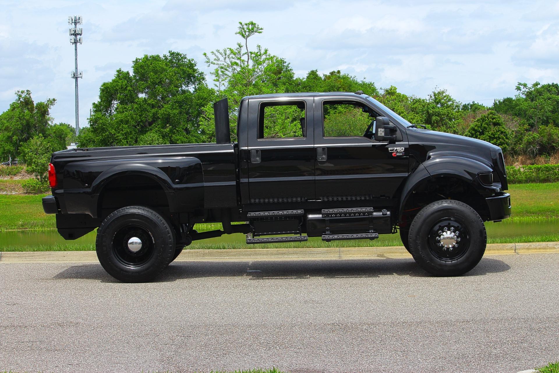 2012 Ford  F750 38
