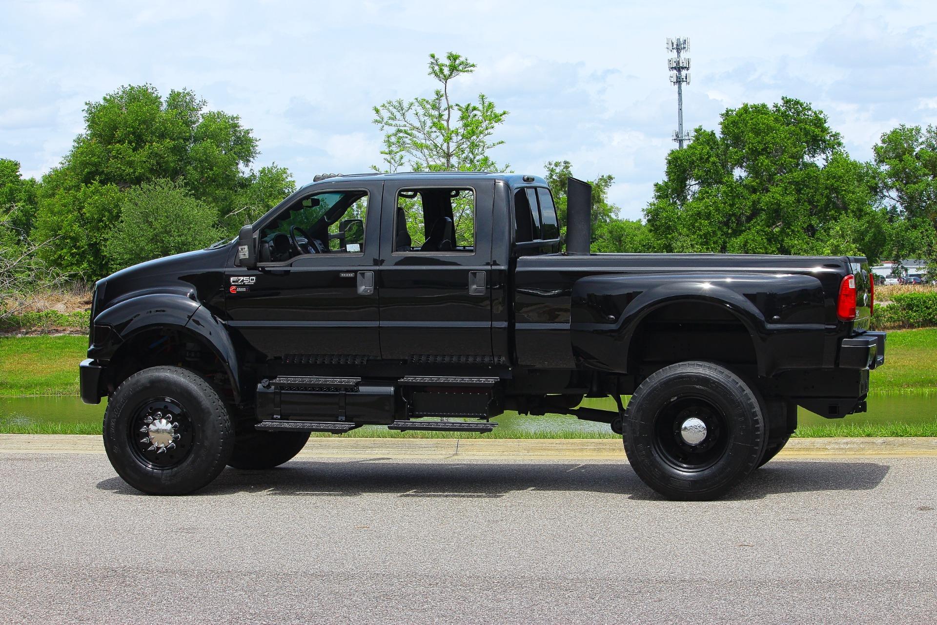 2012 Ford  F750 22