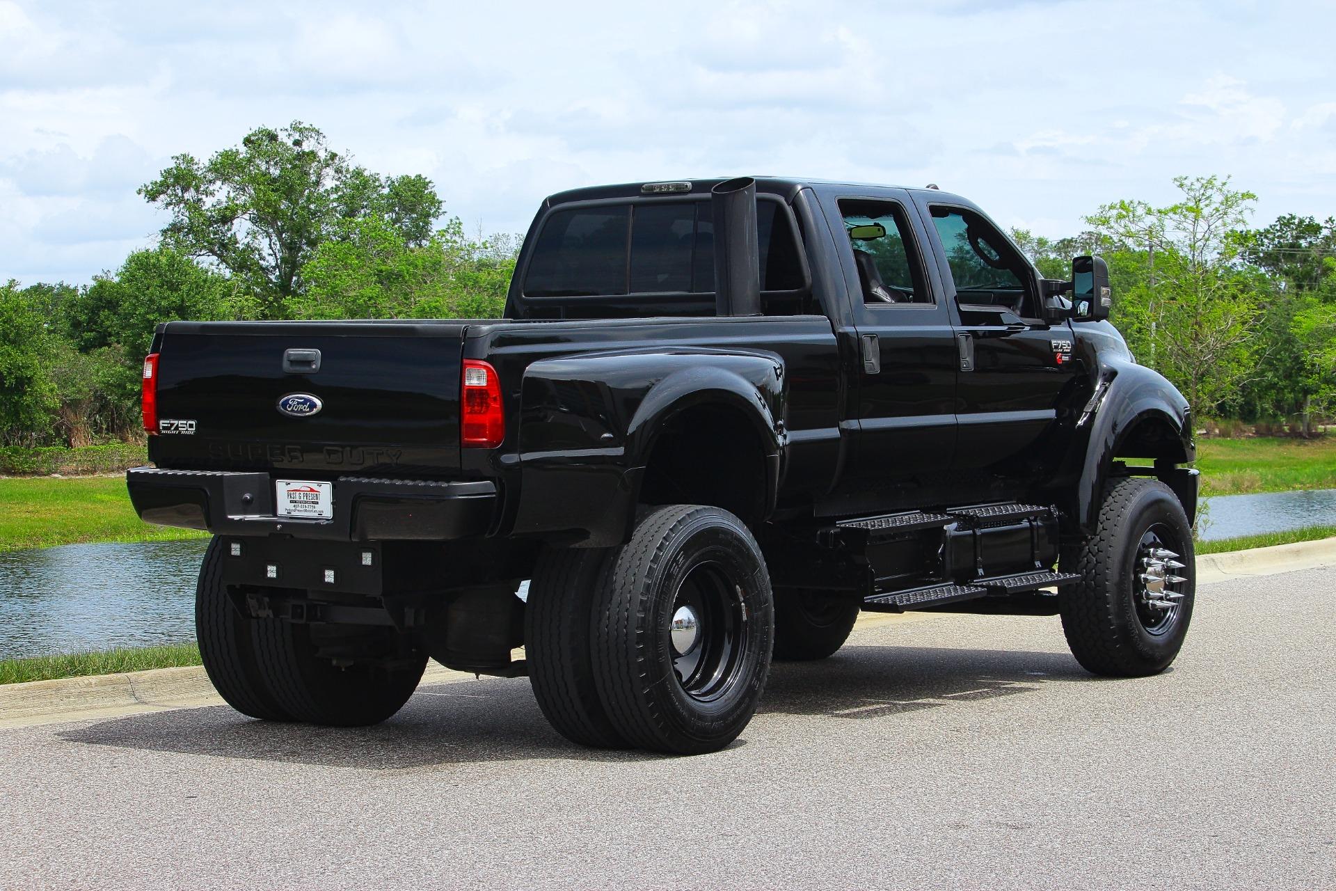 2012 Ford  F750 10
