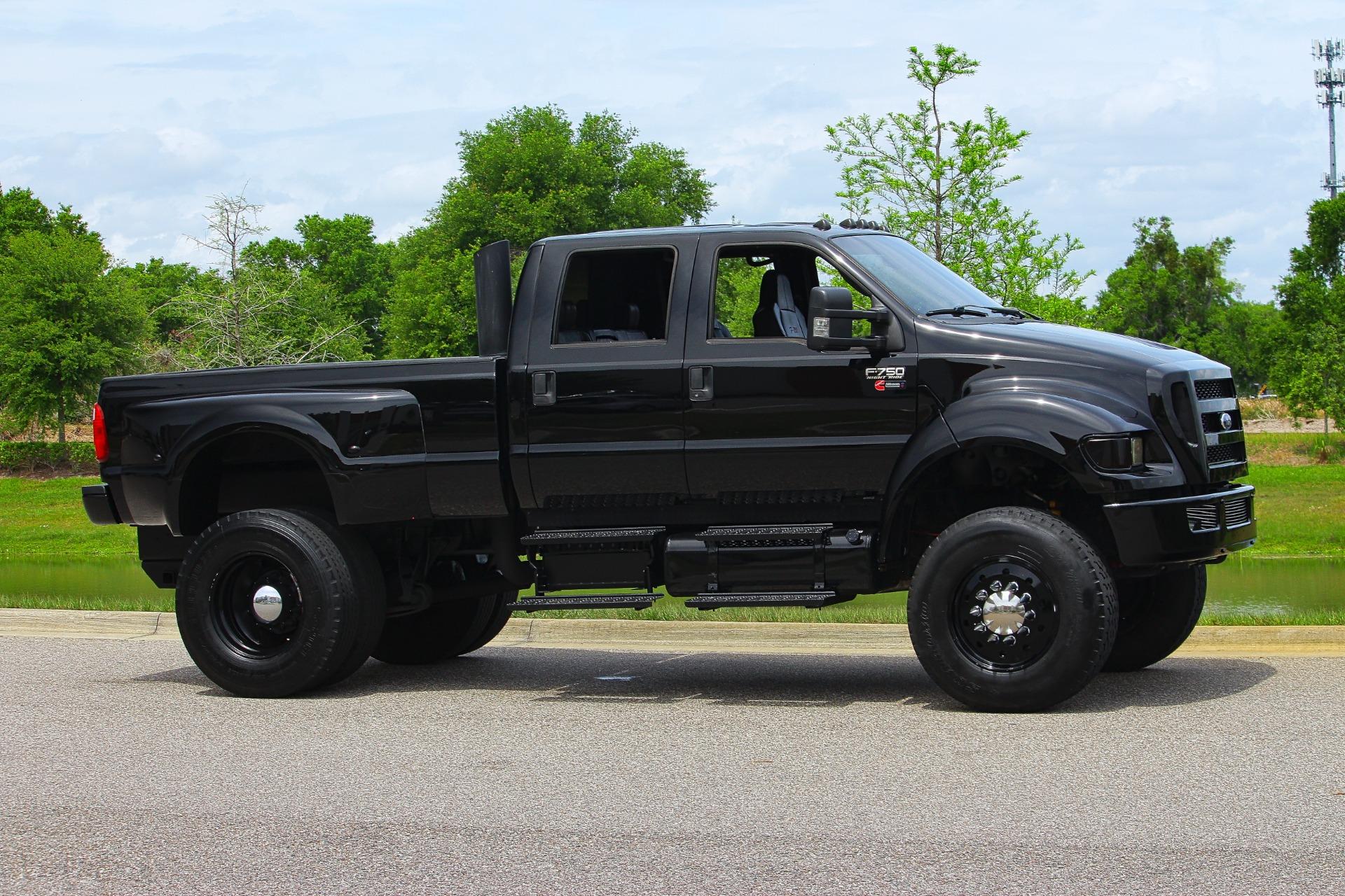 2012 Ford  F750 37