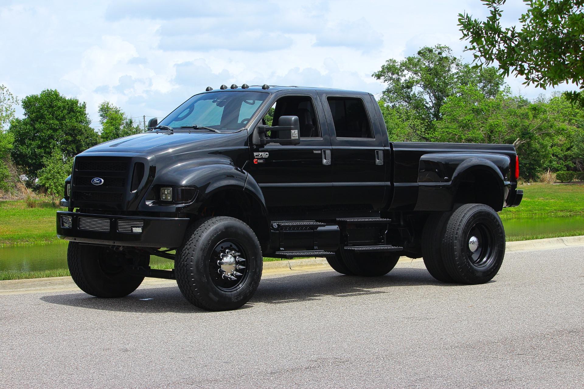 2012 Ford  F750 25