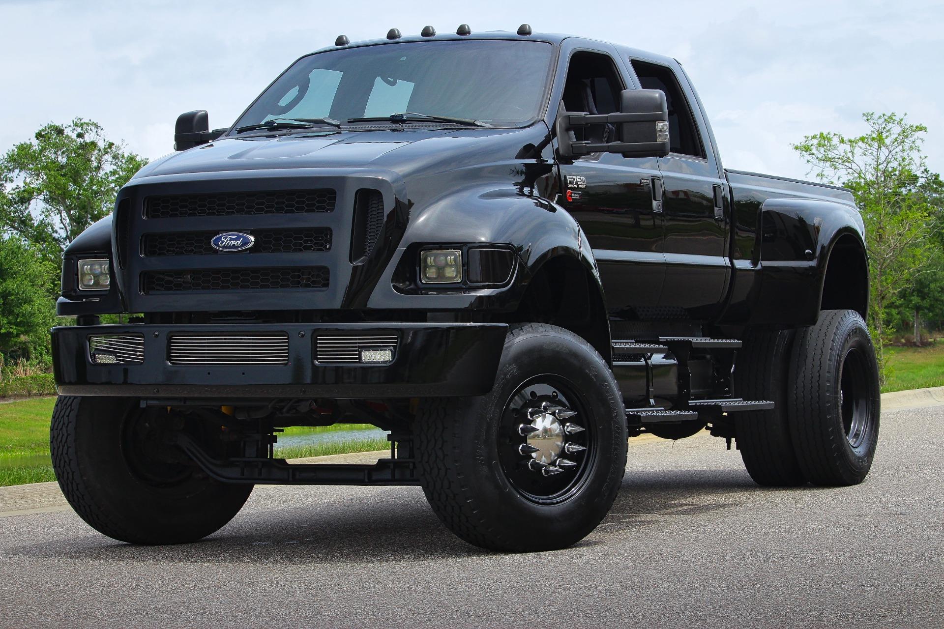 2012 Ford  F750 53