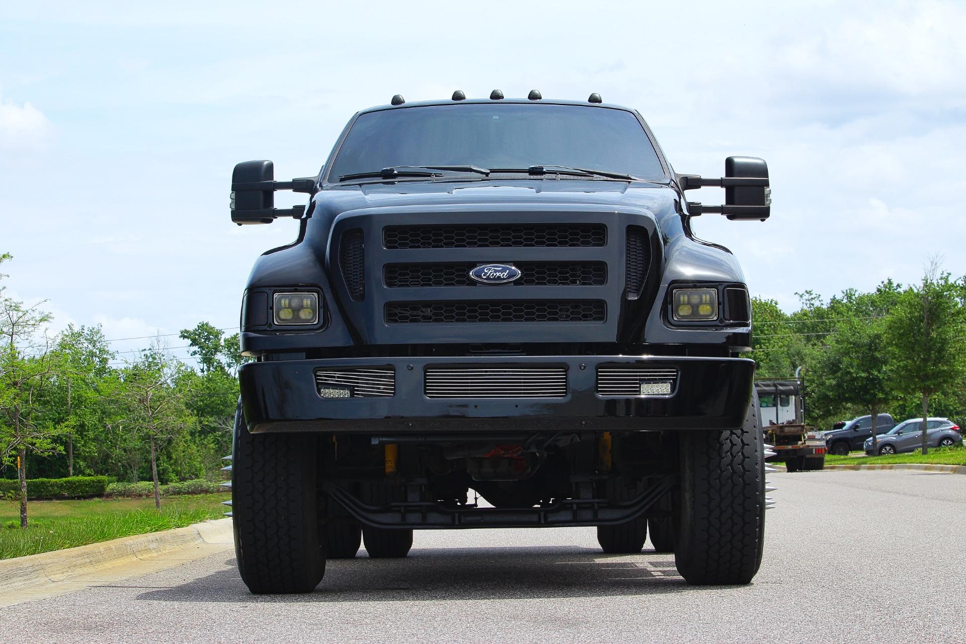 2012 Ford  F750 27