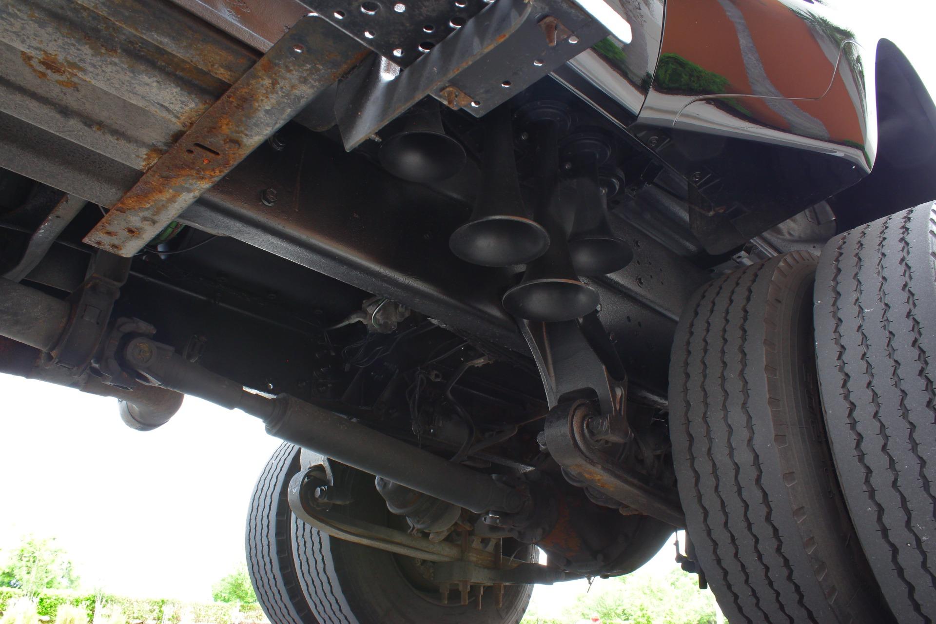 2012 Ford  F750 107